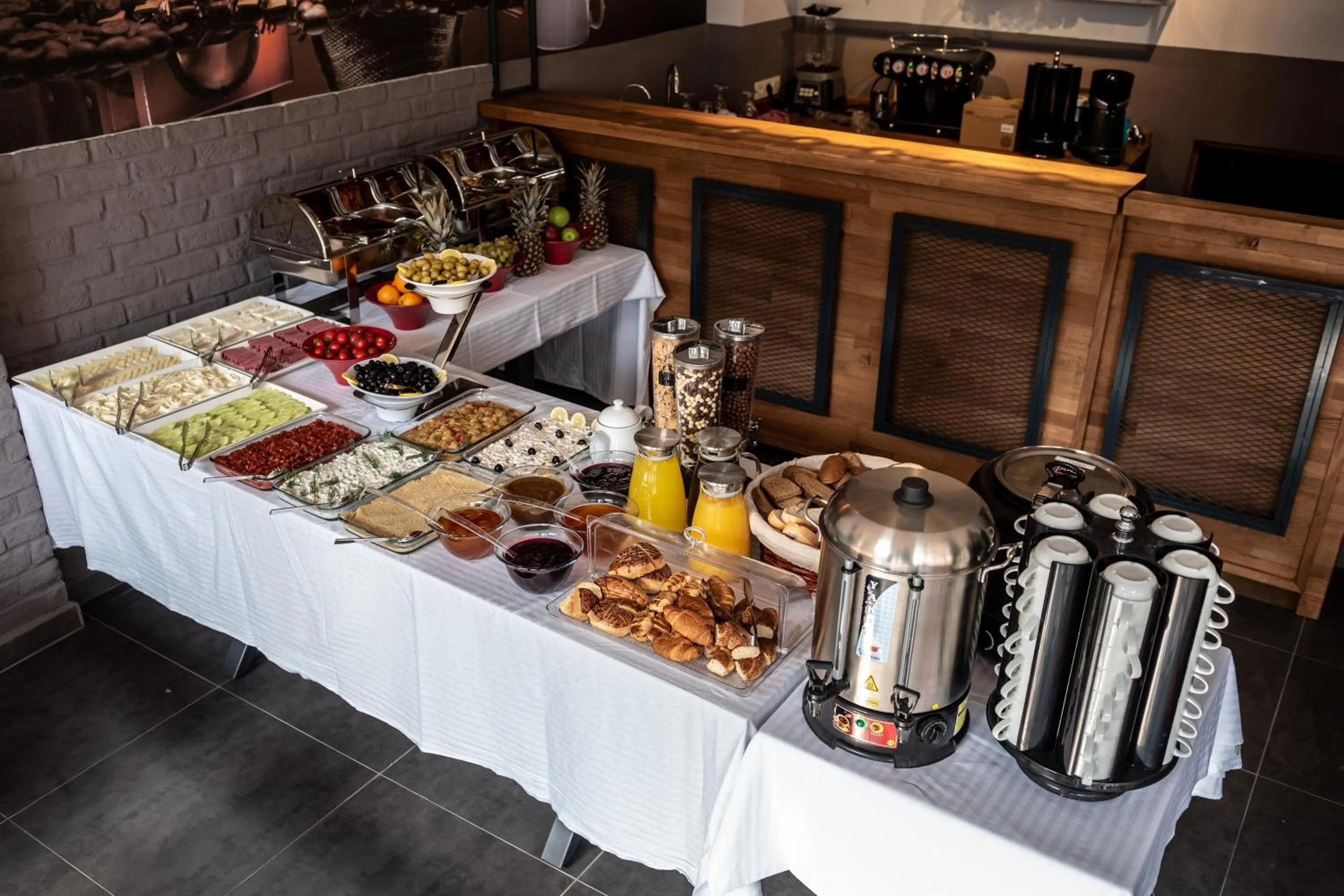 Coffee/tea facilities in Bram Hotel Istanbul