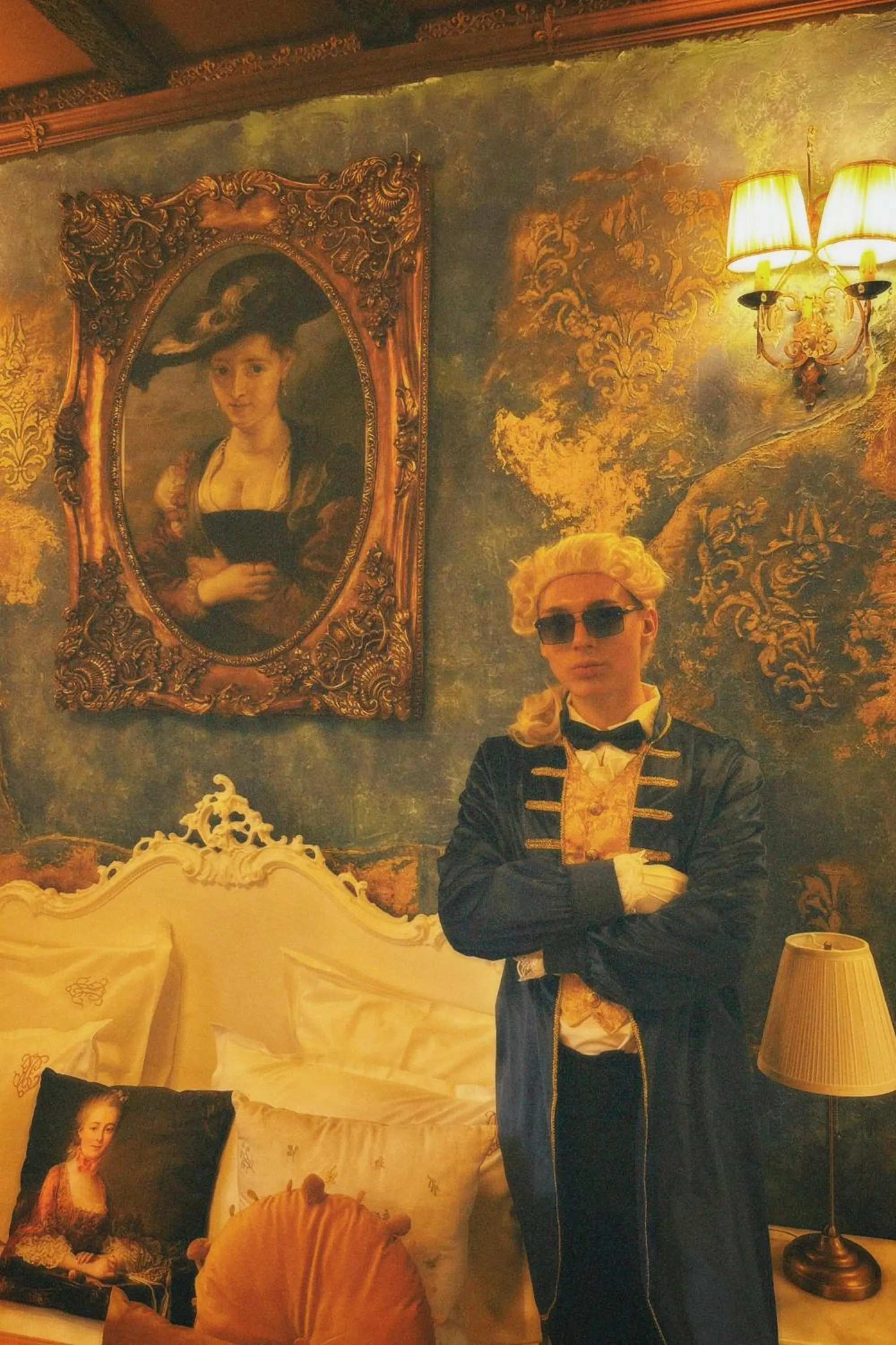 People in Conacul Coroanei Luxury Boutique