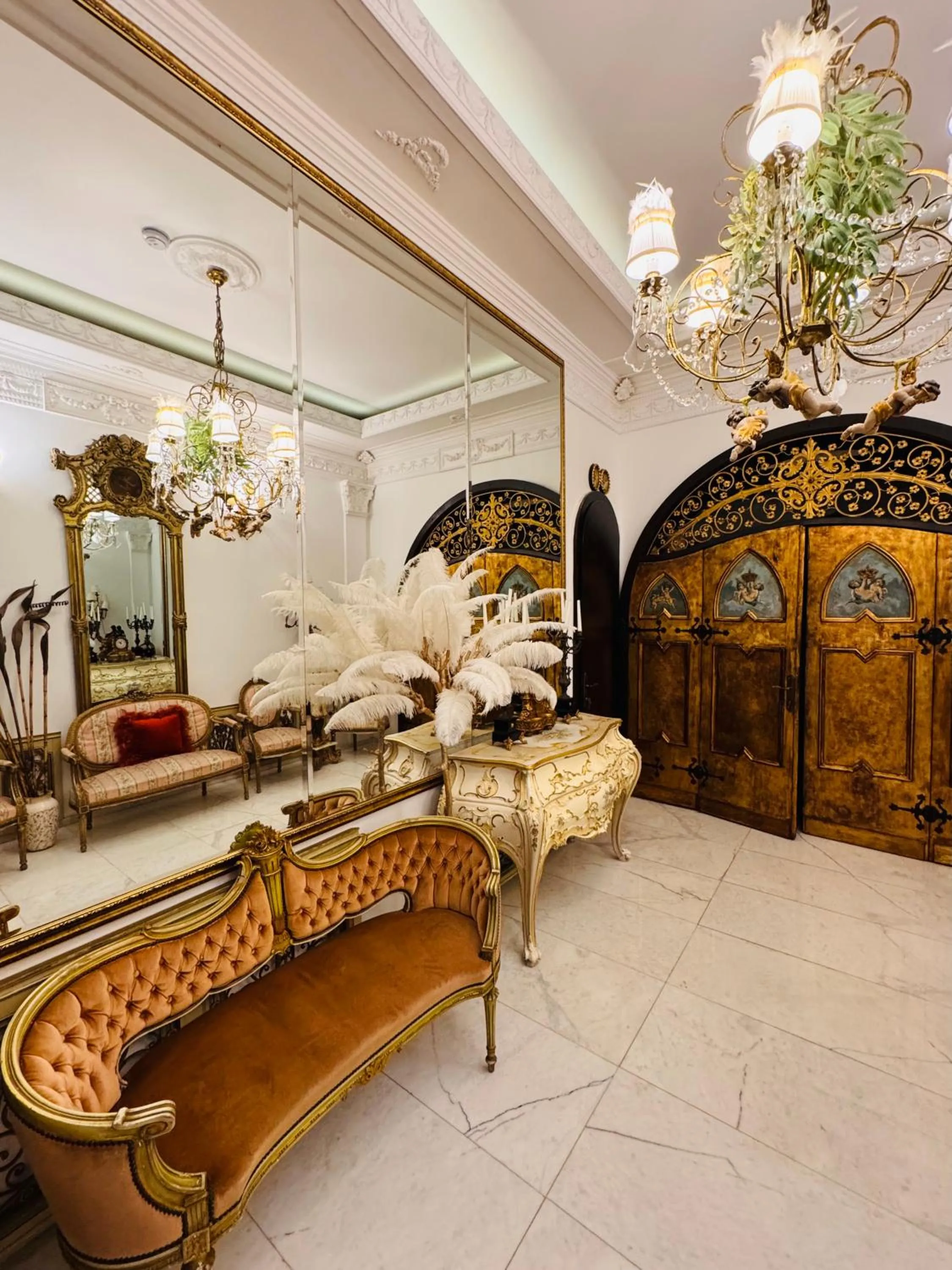 Lobby or reception in Conacul Coroanei Luxury Boutique Hotel