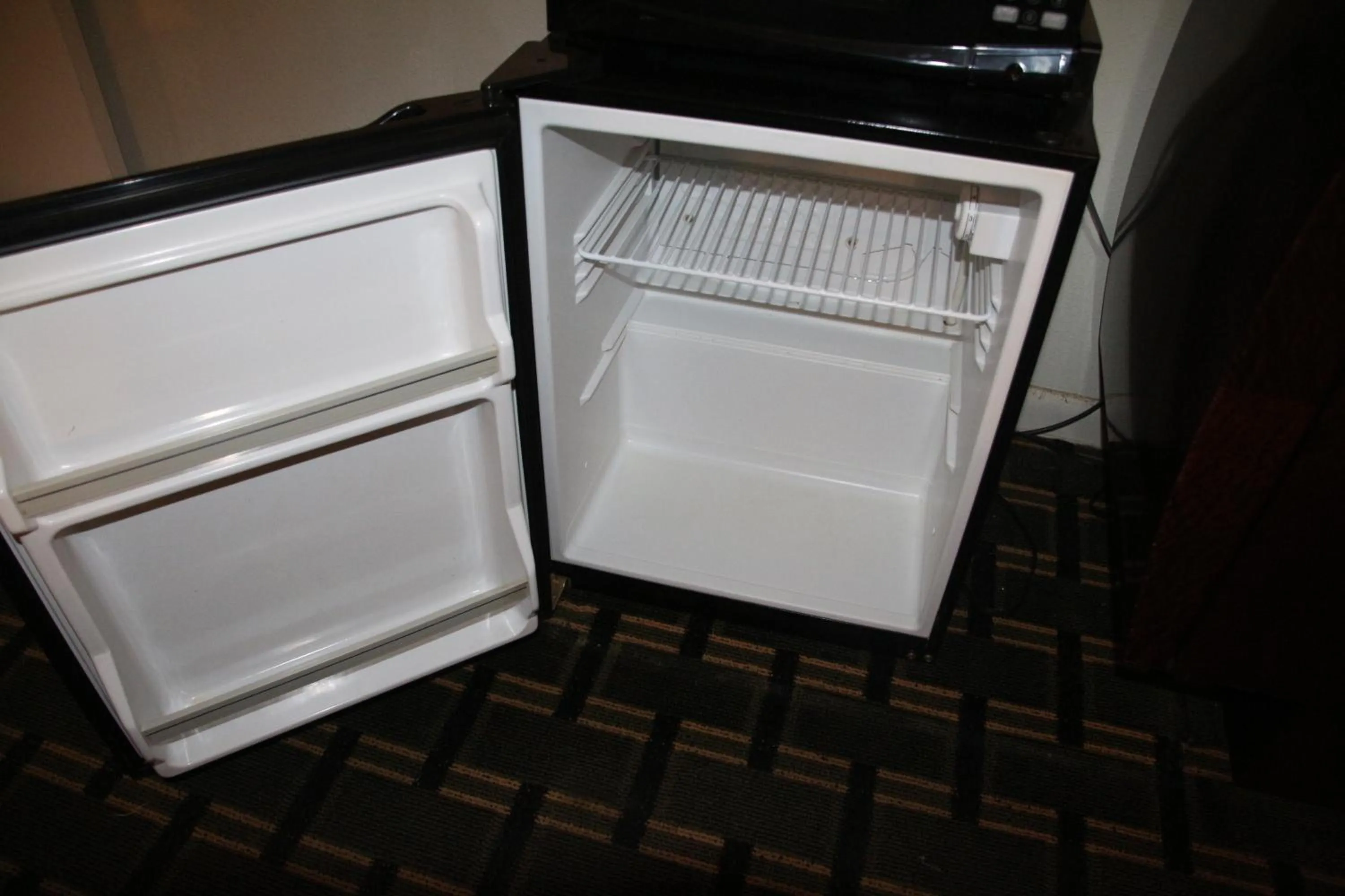 Food and drinks in Bedford Plaza Hotel - Boston