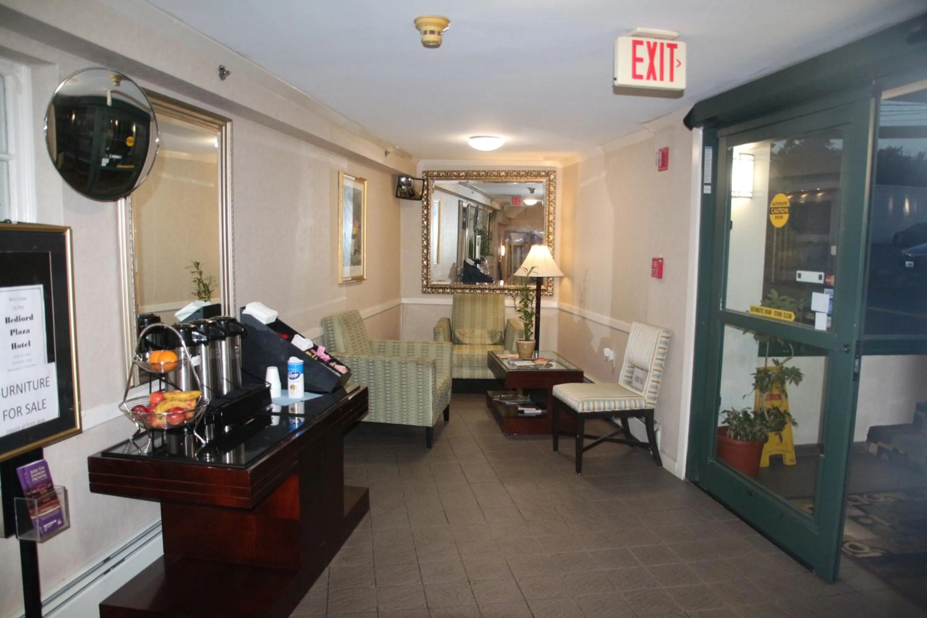 Lobby or reception in Bedford Plaza Hotel - Boston