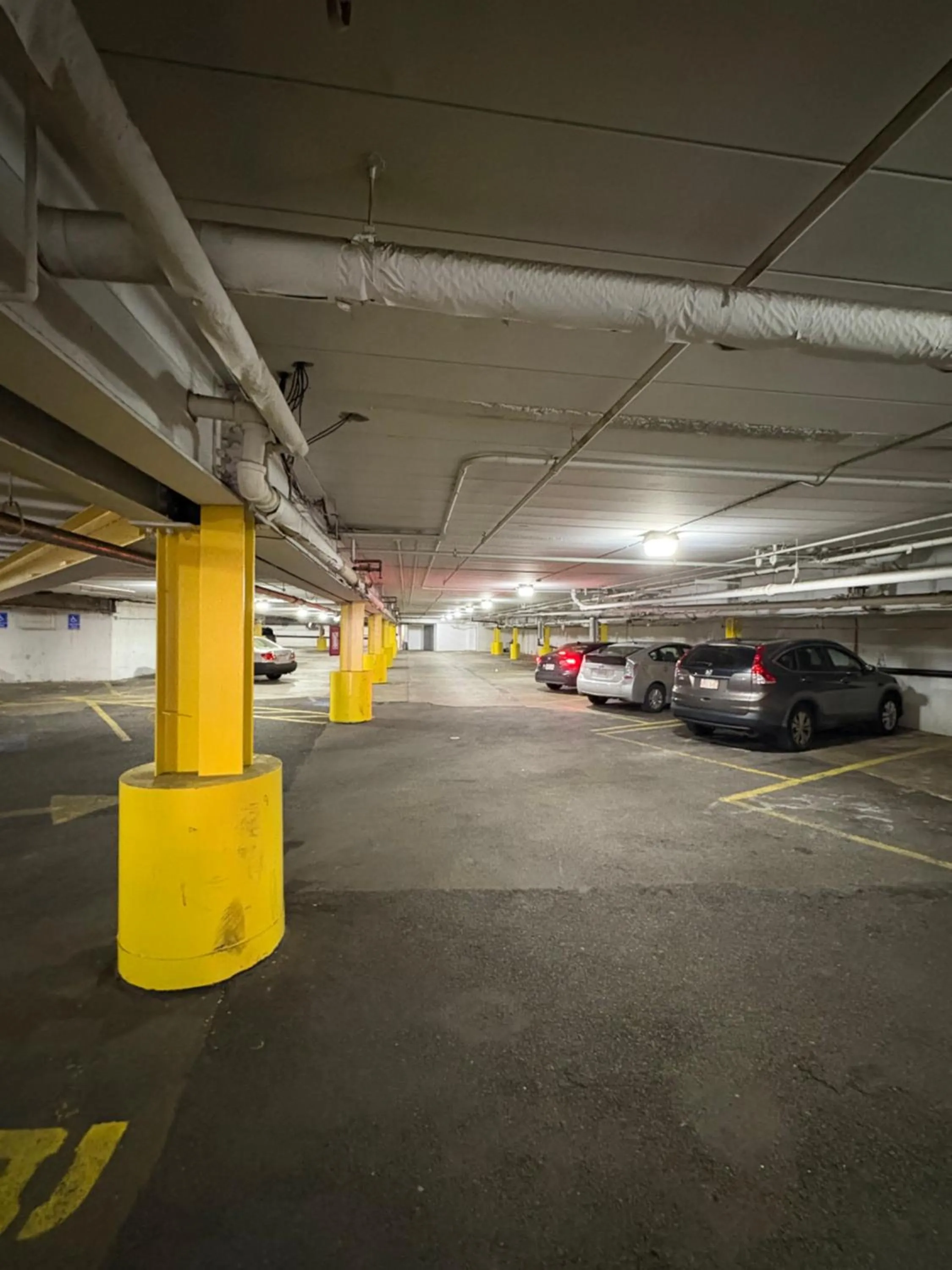 Parking in Bedford Plaza Hotel - Boston