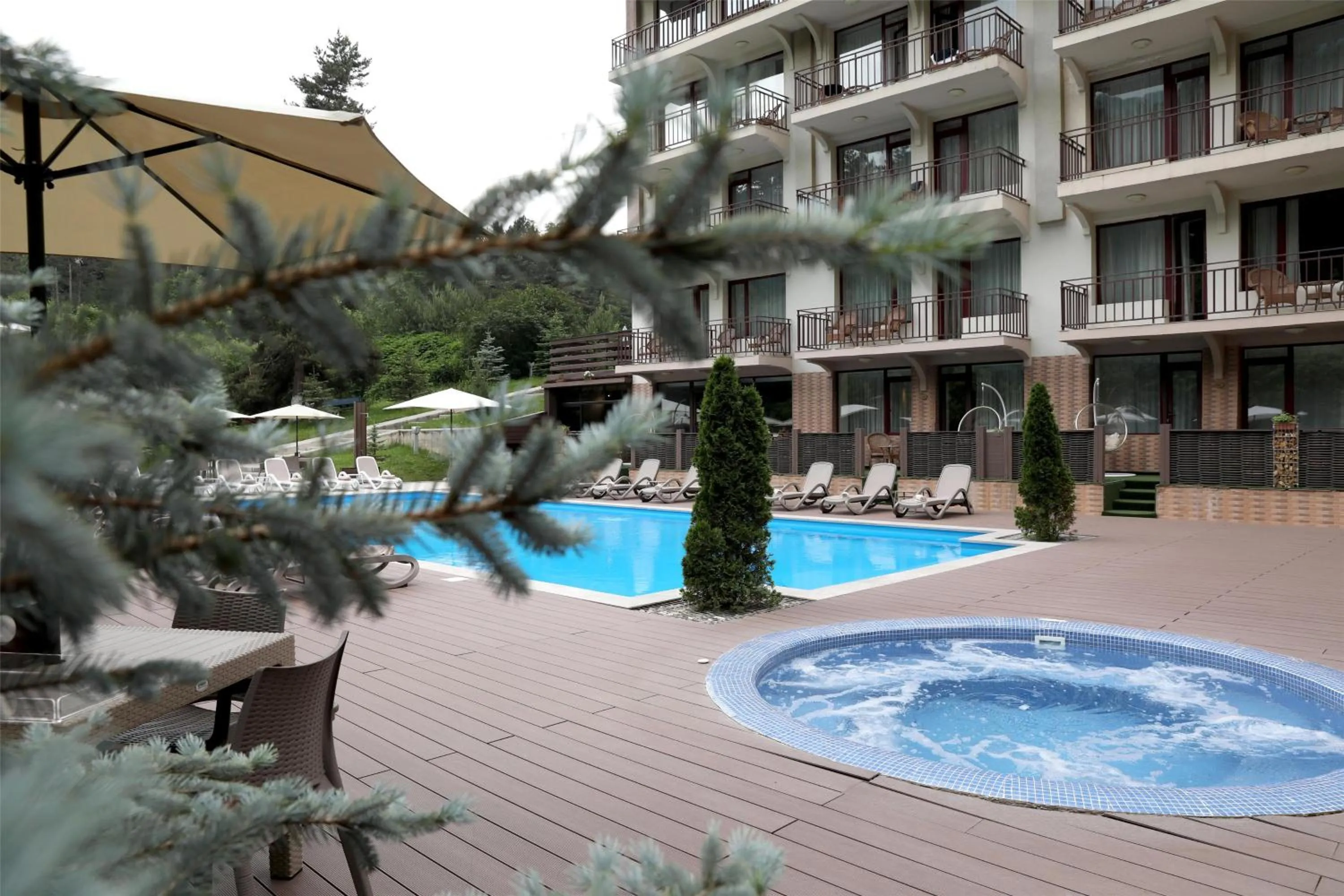 Pool view in Best Western Plus Paradise Hotel Dilijan