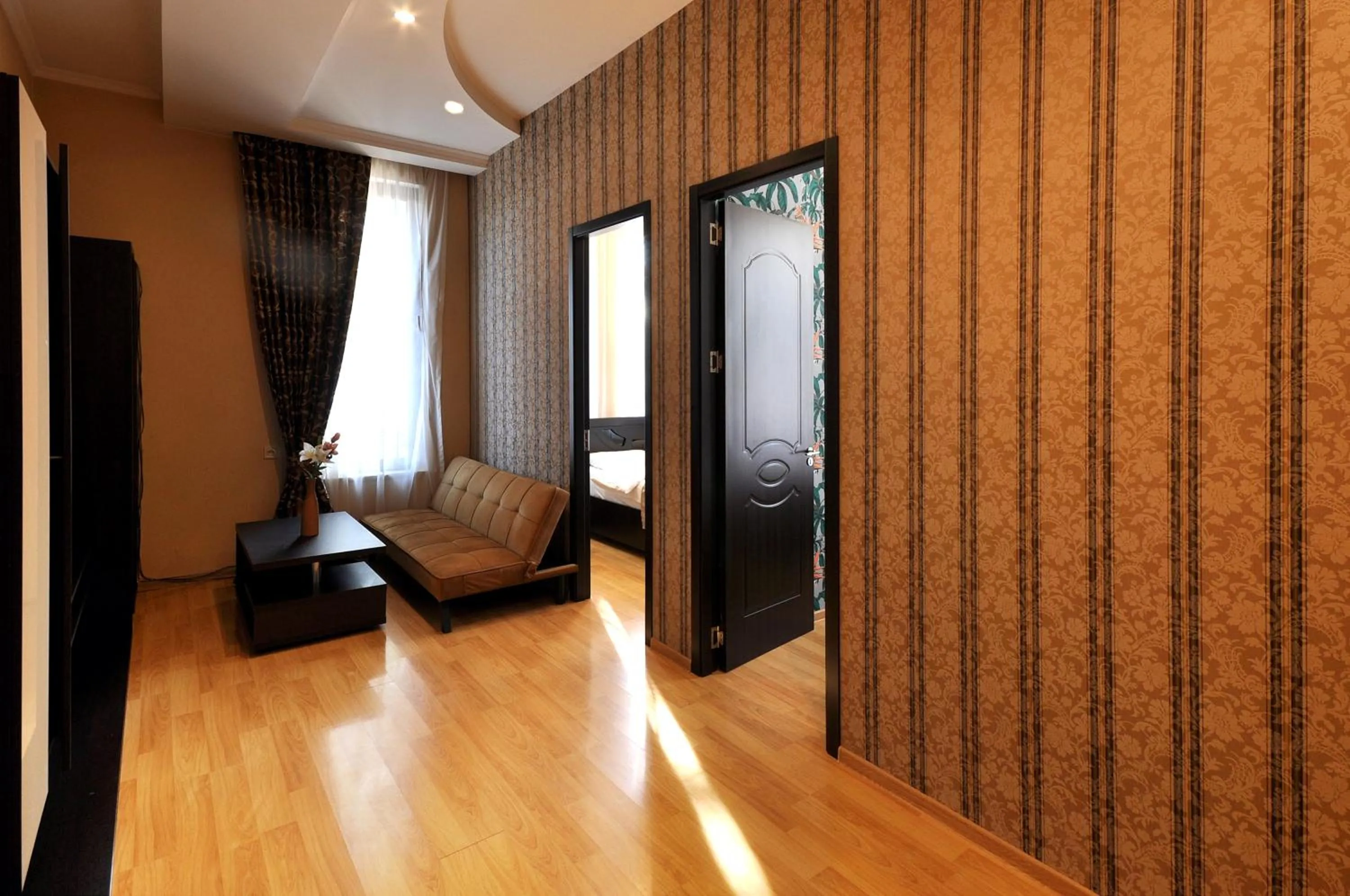 Communal lounge/ TV room in Hotel Majestic