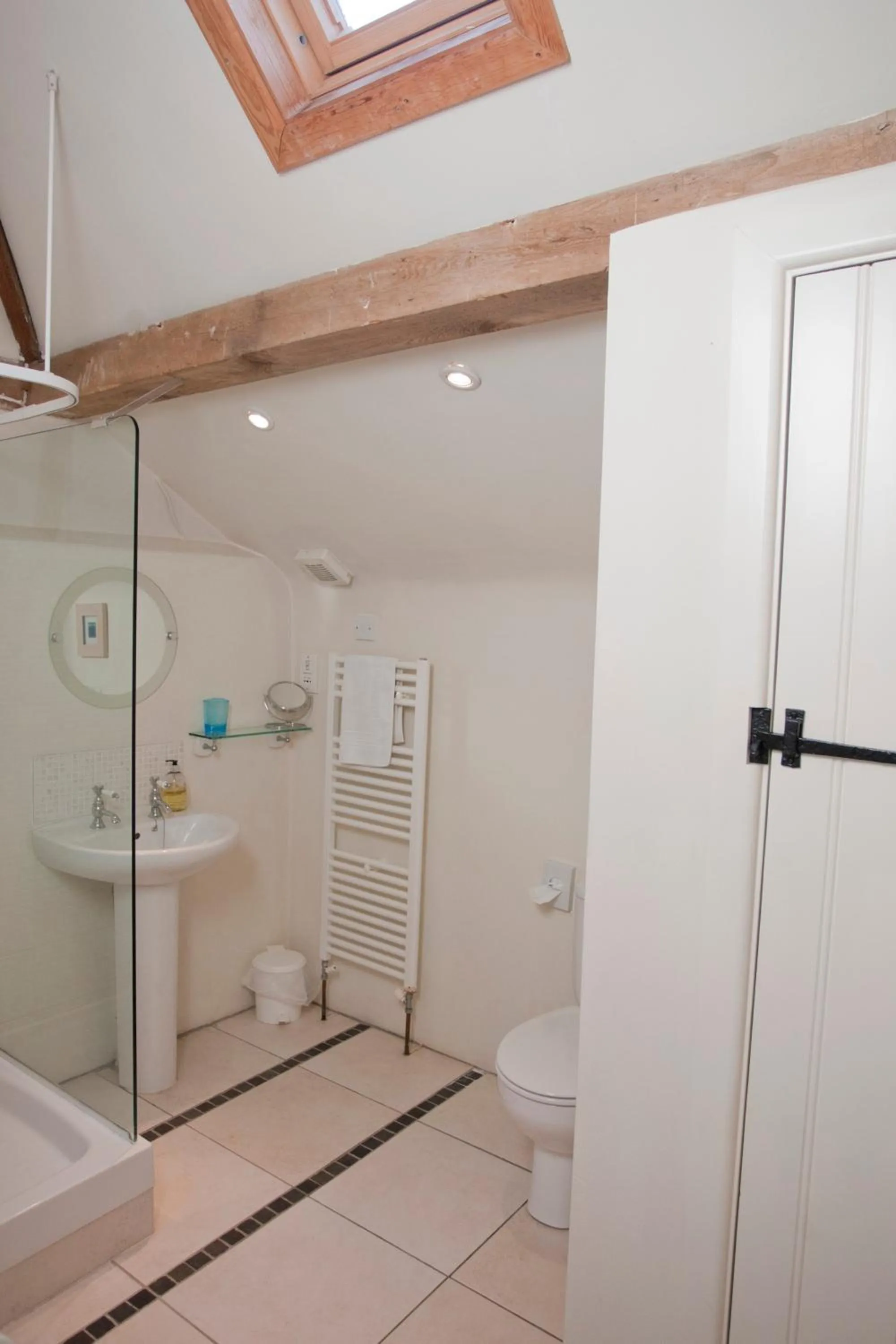 Bathroom in Lockgate Dairy