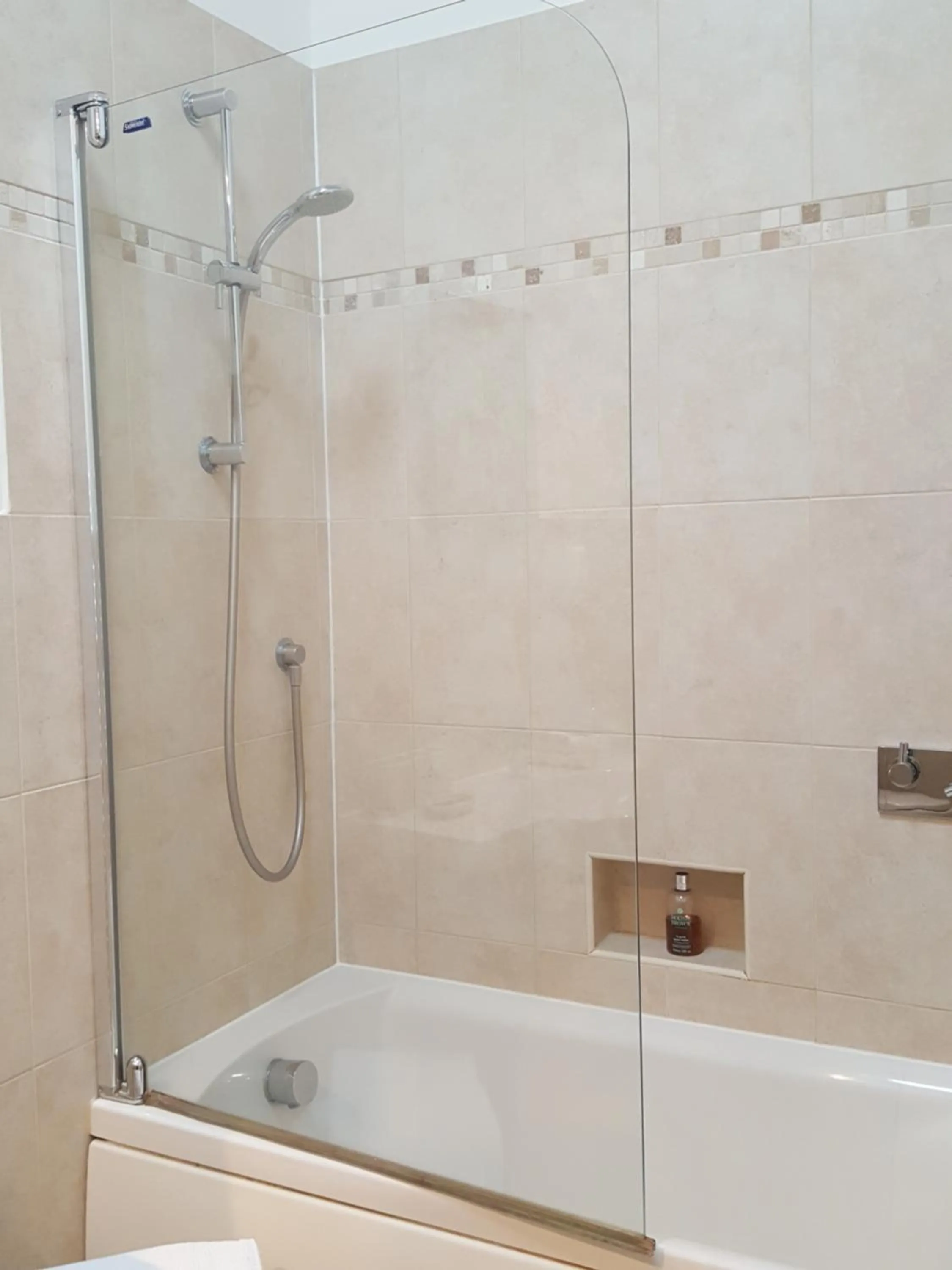 Bathroom in Lockgate Dairy