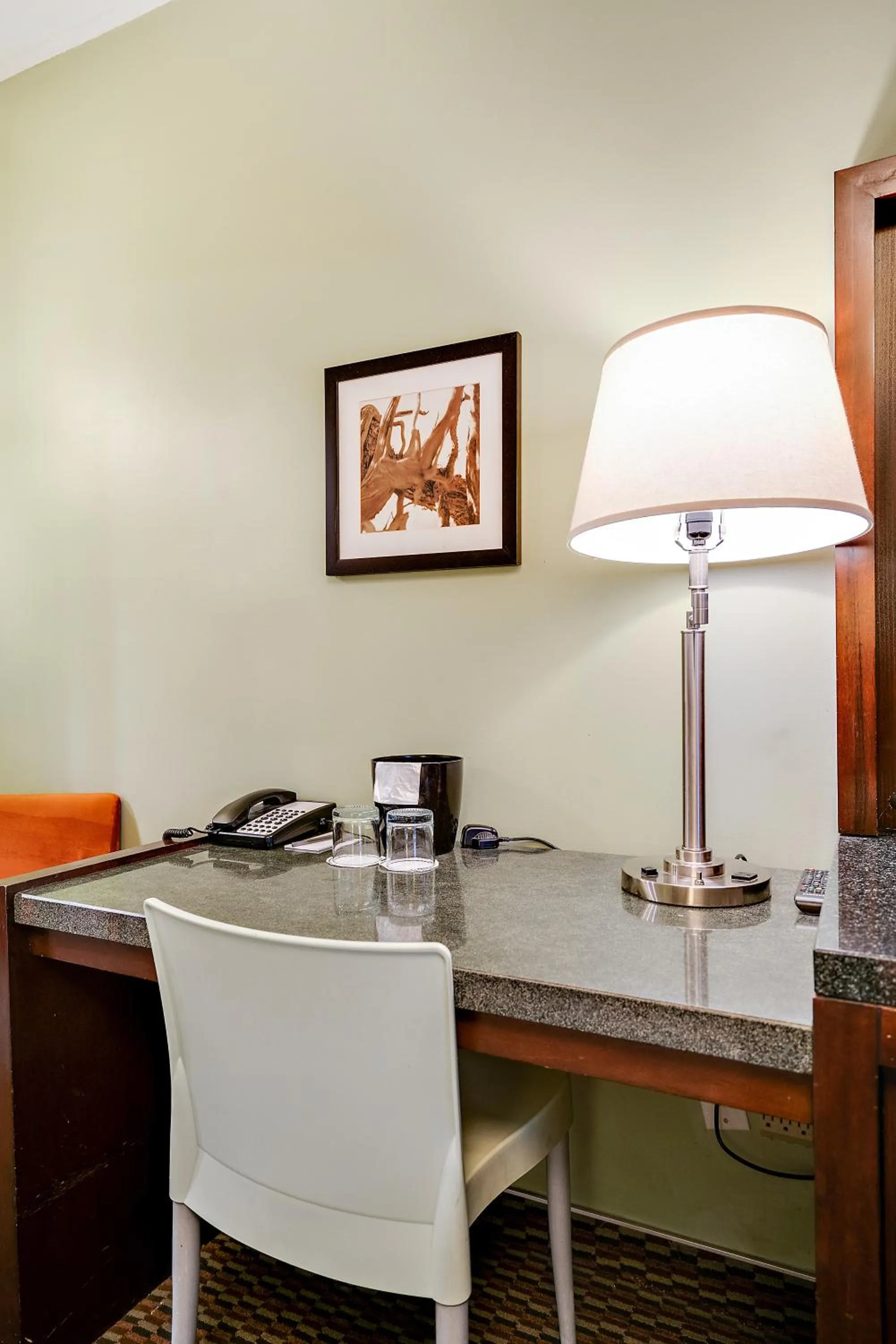 Seating area in 3 Palms Hotel