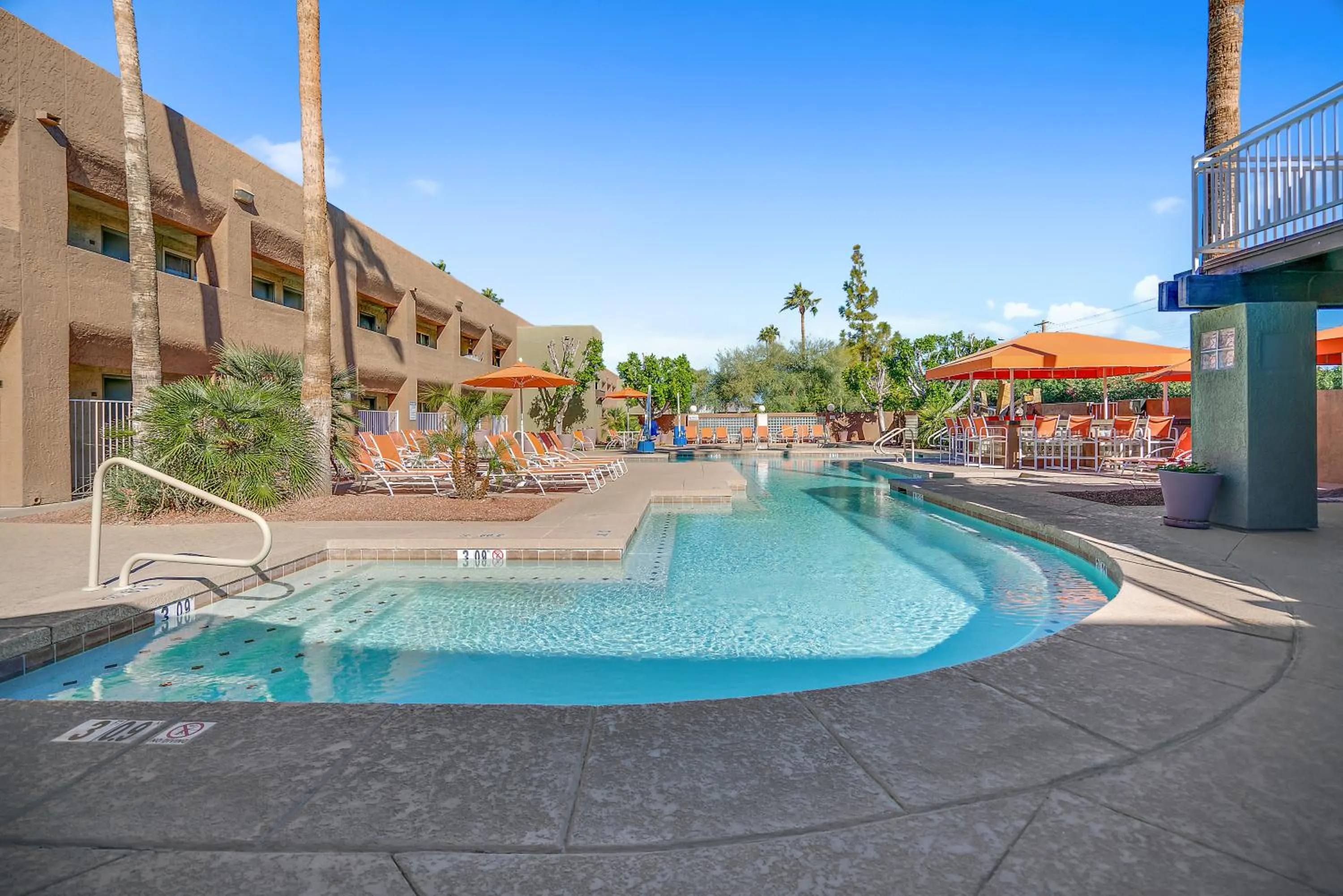 Swimming pool in 3 Palms Hotel