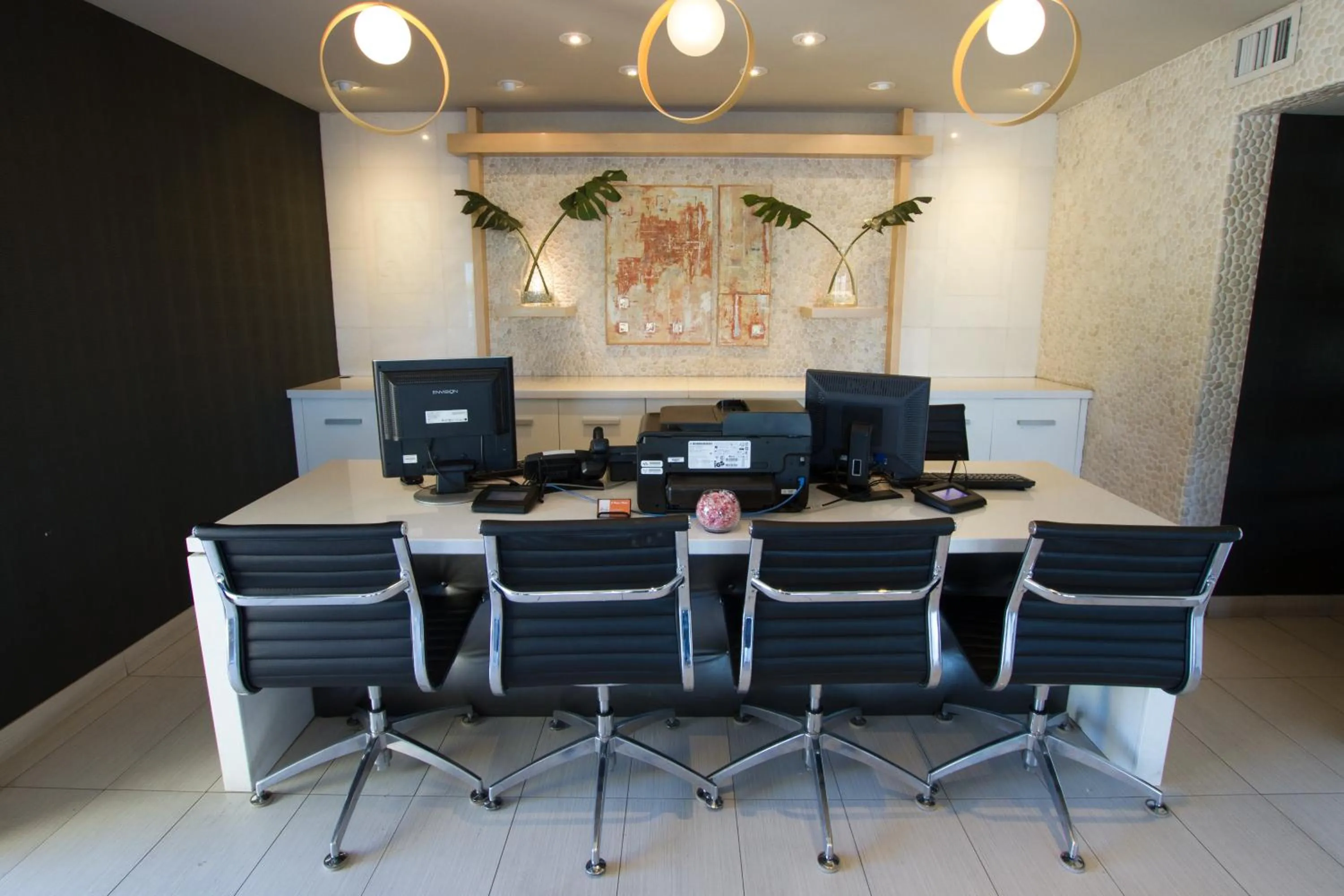 Facade/entrance in 3 Palms Hotel