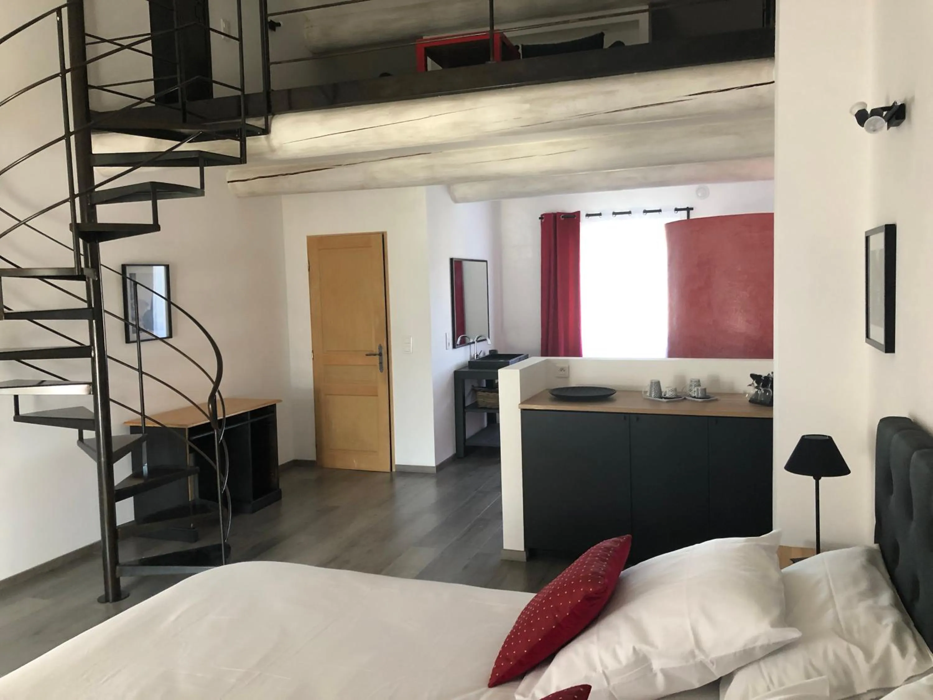 Bedroom in B&B dans Mas en pierres