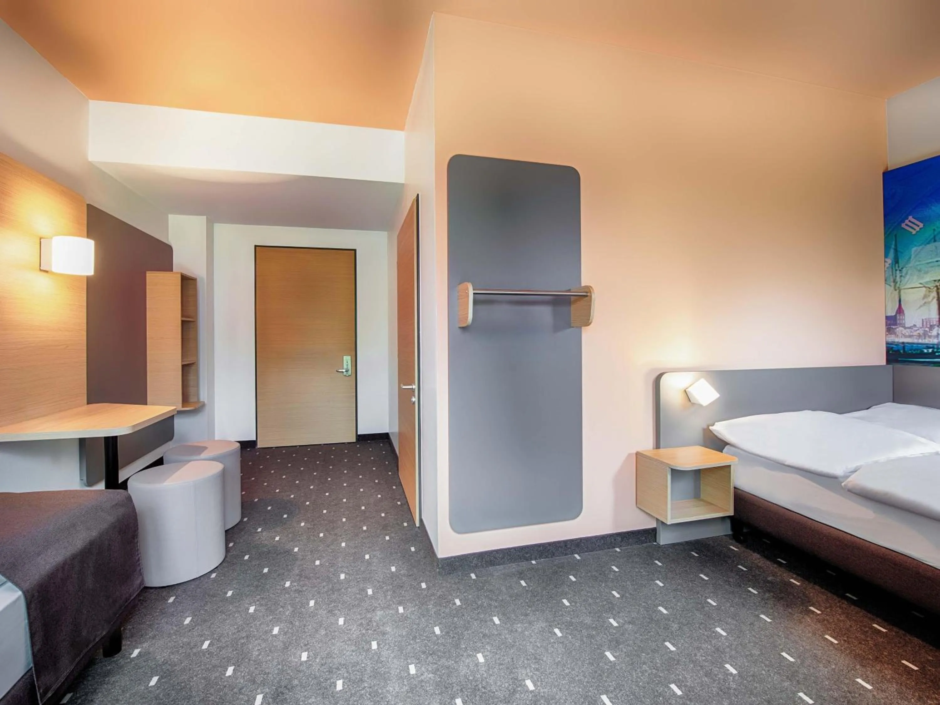 Bathroom, Bed in B&B Hotel Rostock-Hafen