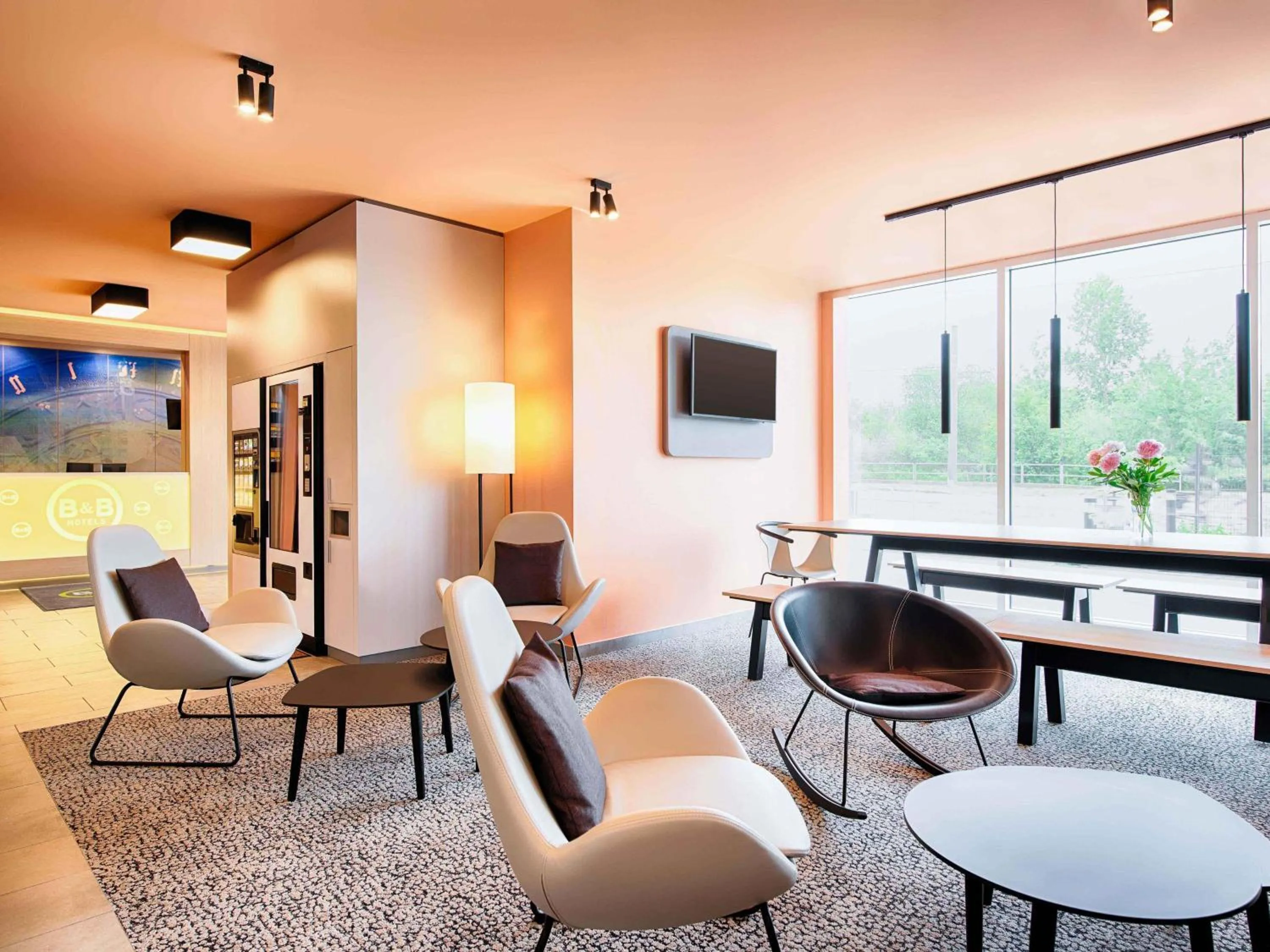 Lobby or reception in B&B Hotel Rostock-Hafen