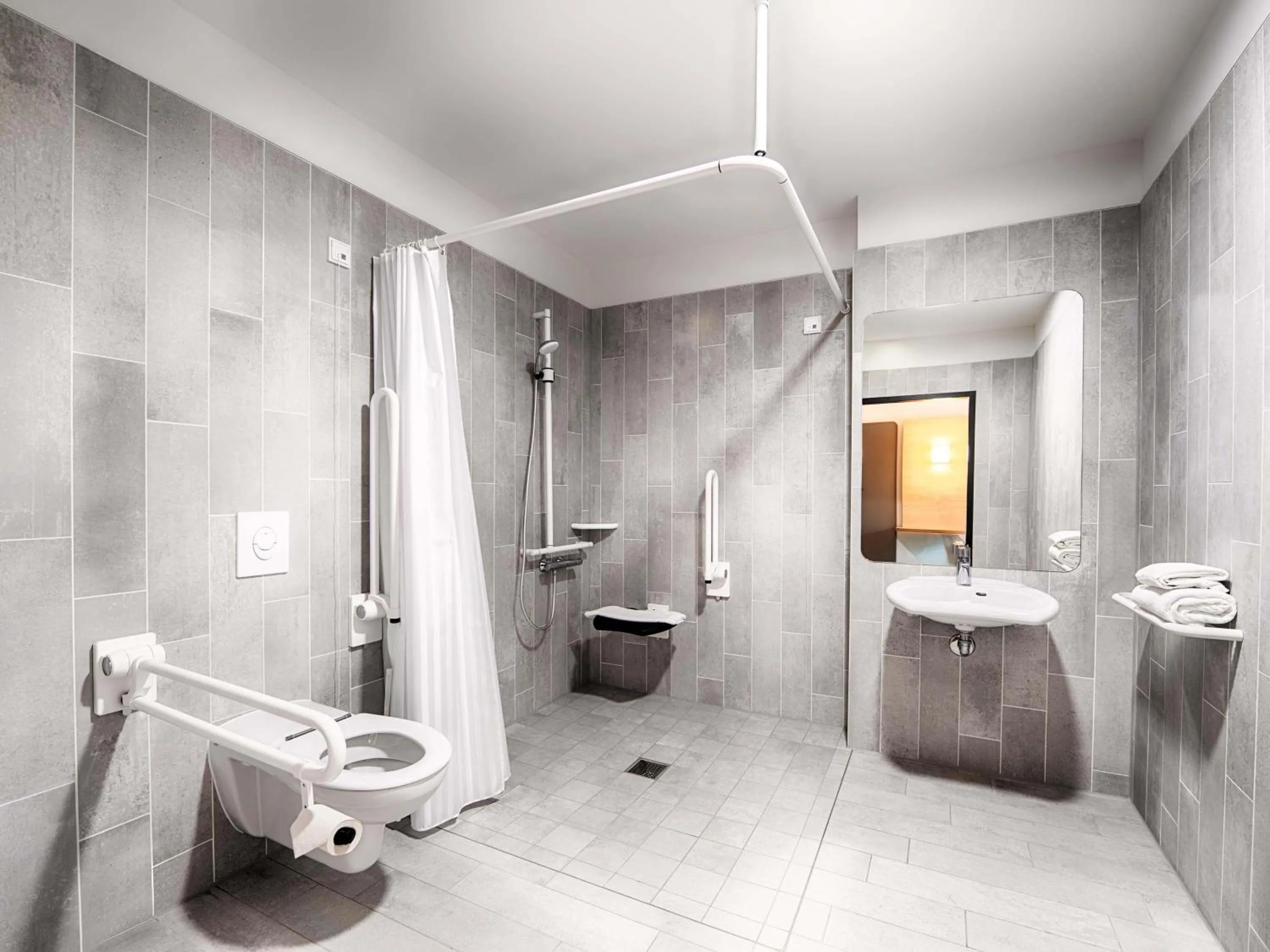 Shower in B&B Hotel Rostock-Hafen