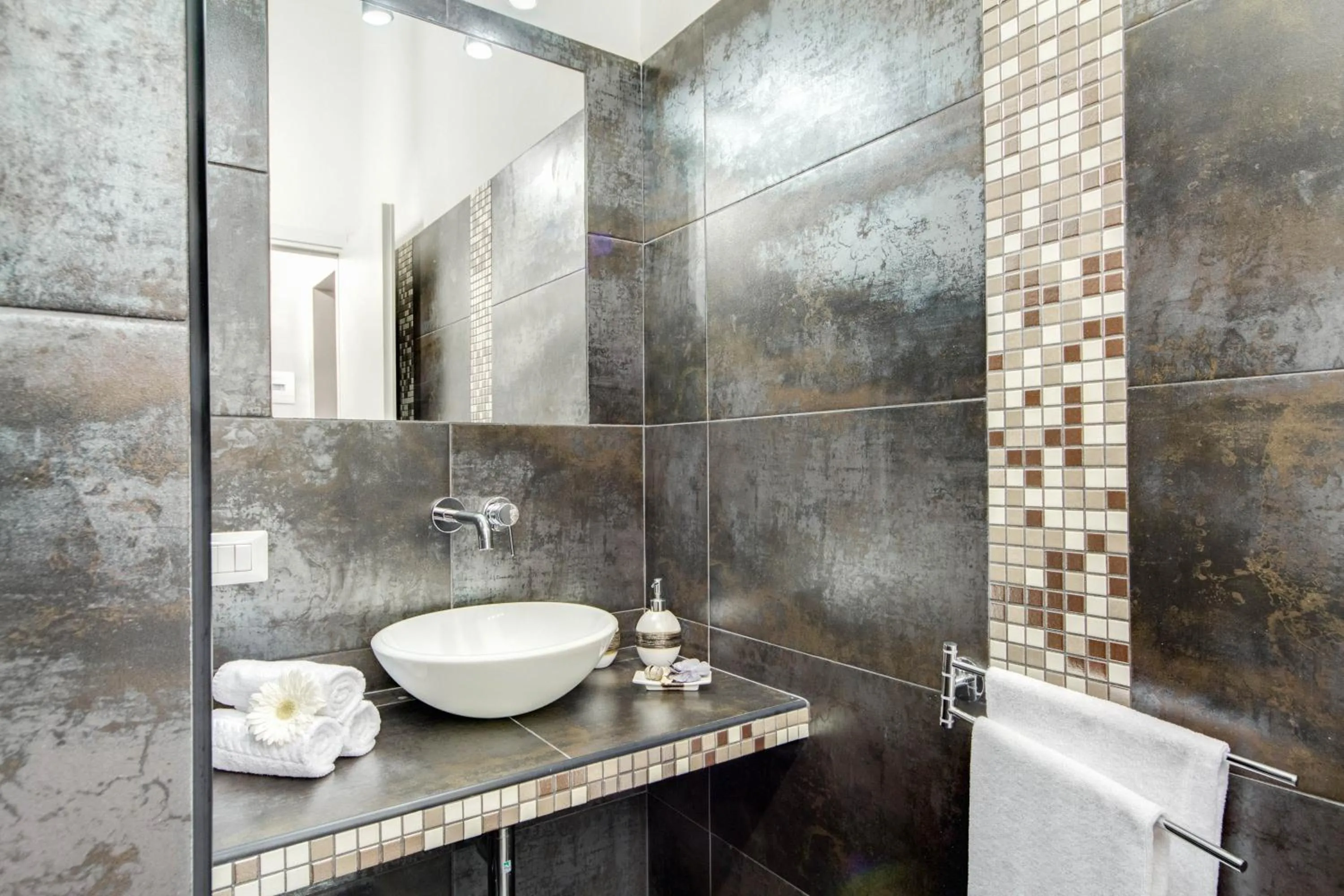 Bathroom in B&B Colosseo Panoramic Rooms