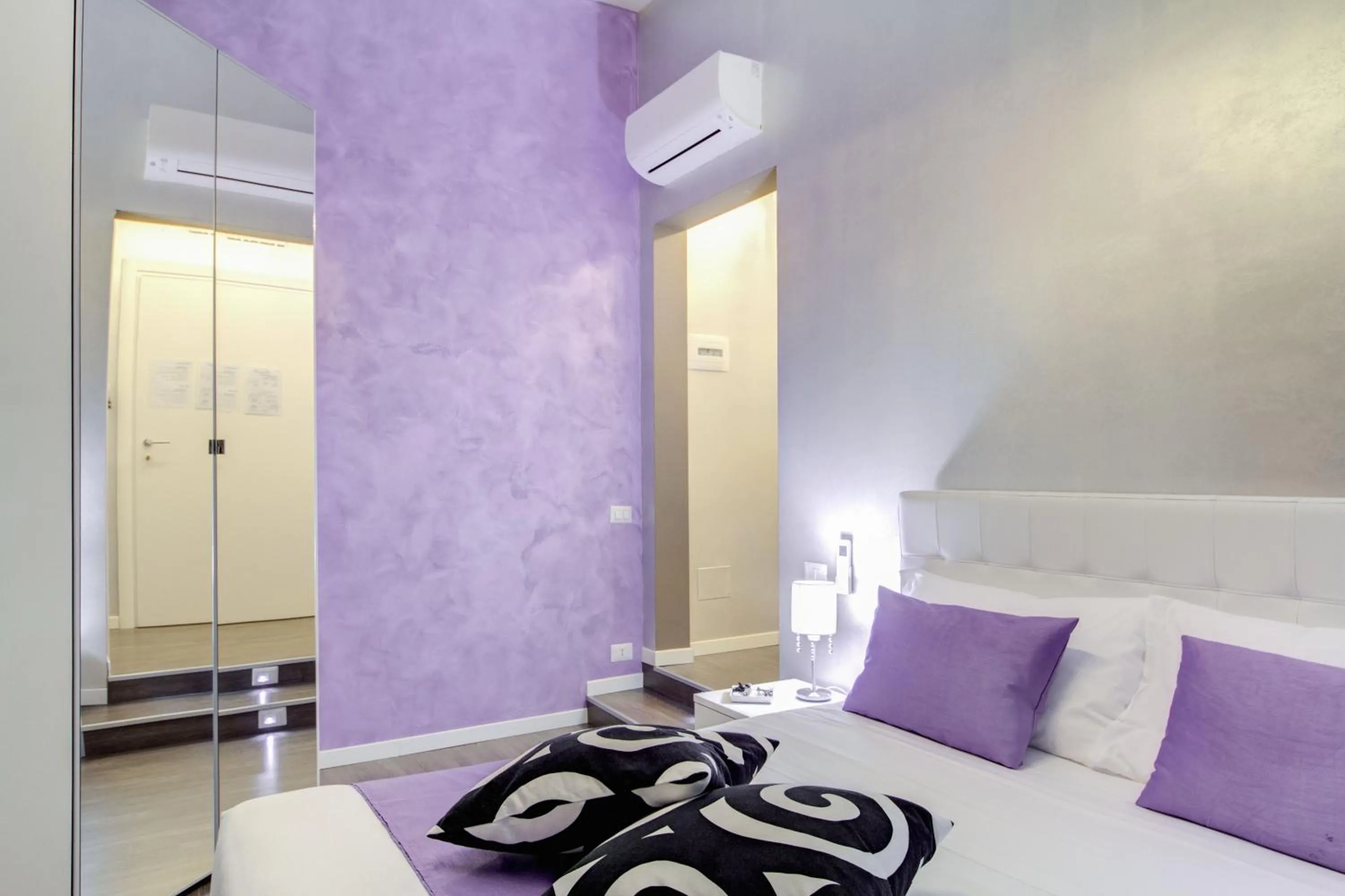 Photo of the whole room, Bed in B&B Colosseo Panoramic Rooms