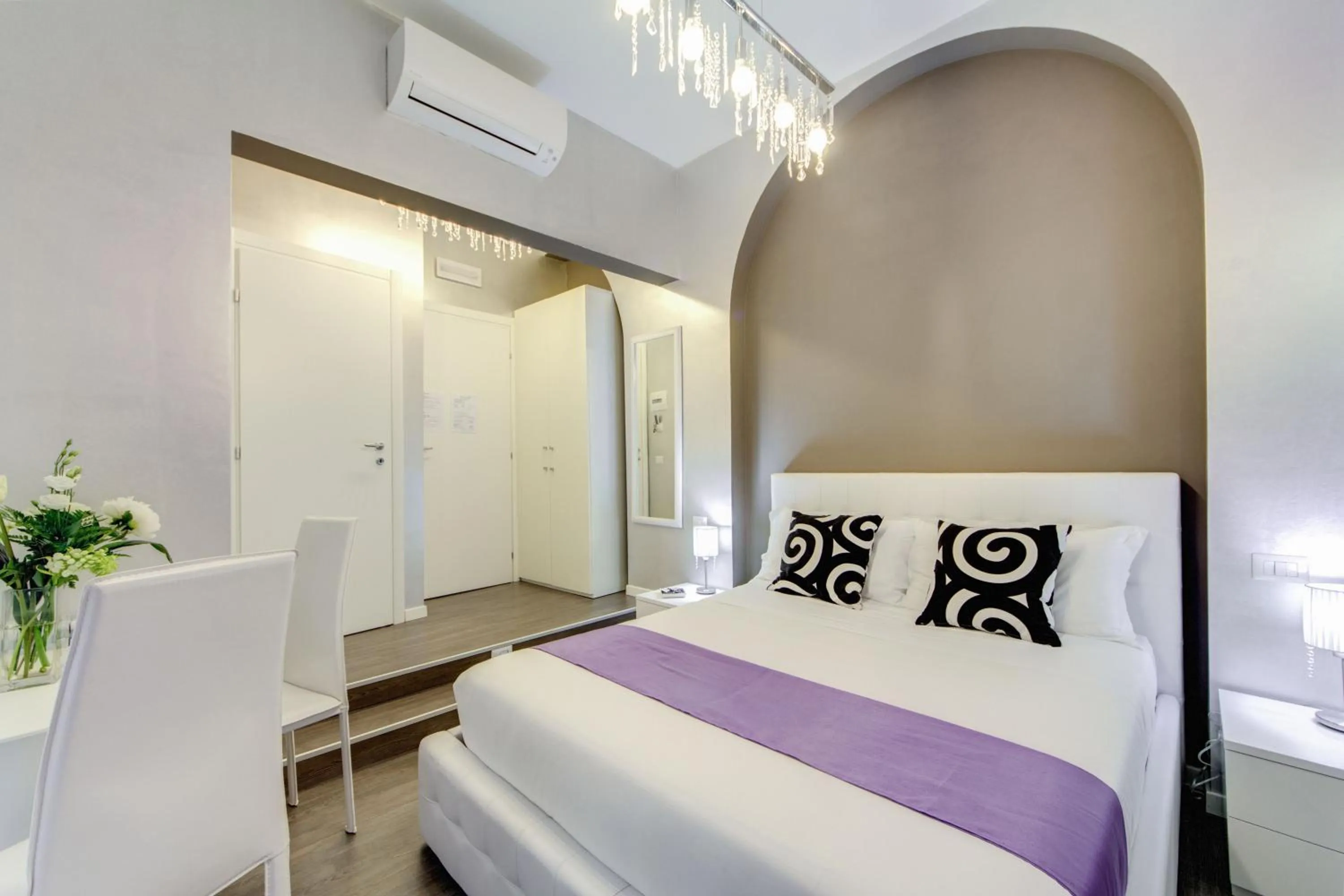 Photo of the whole room, Bed in B&B Colosseo Panoramic Rooms