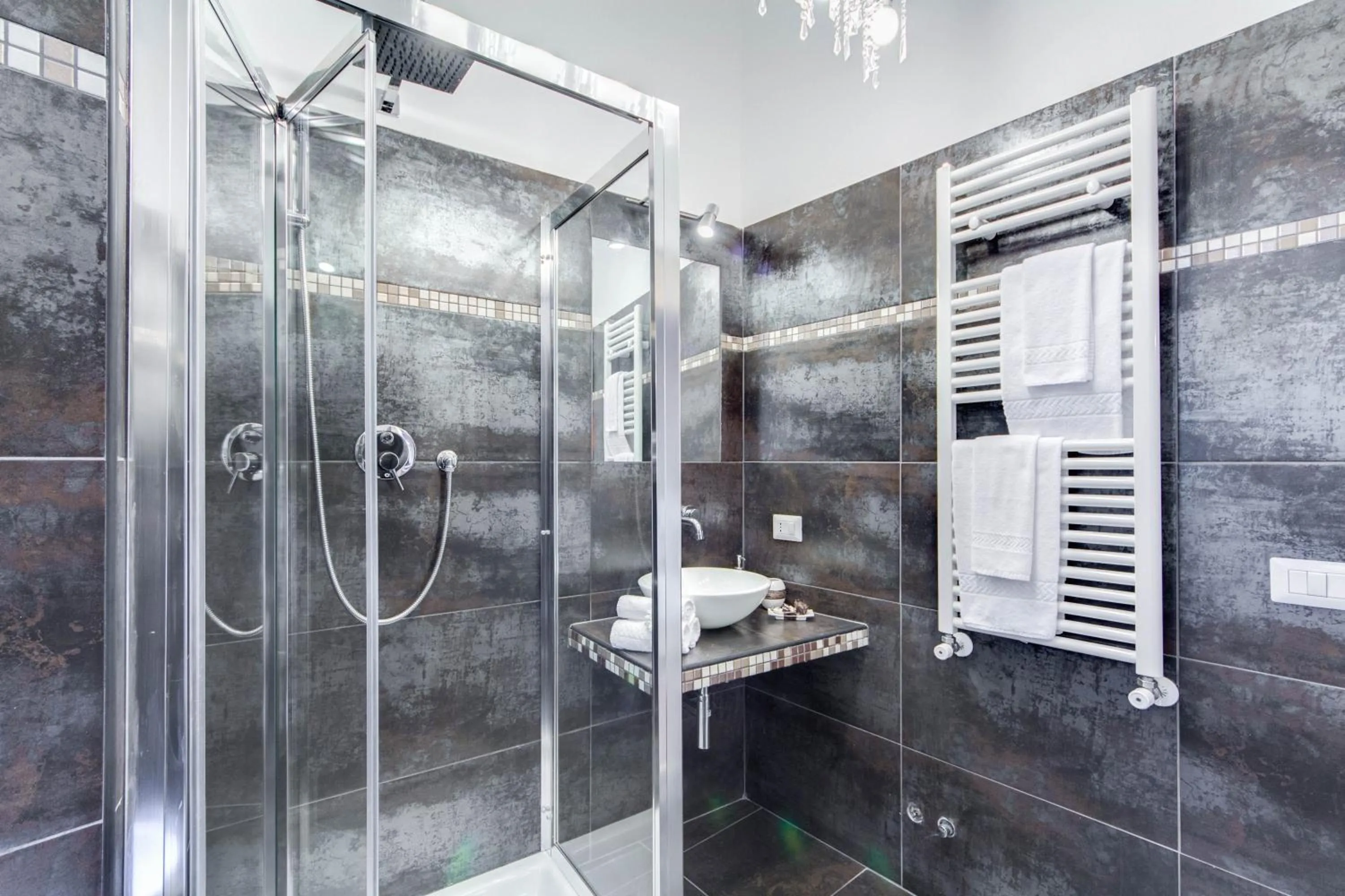 Bathroom in B&B Colosseo Panoramic Rooms