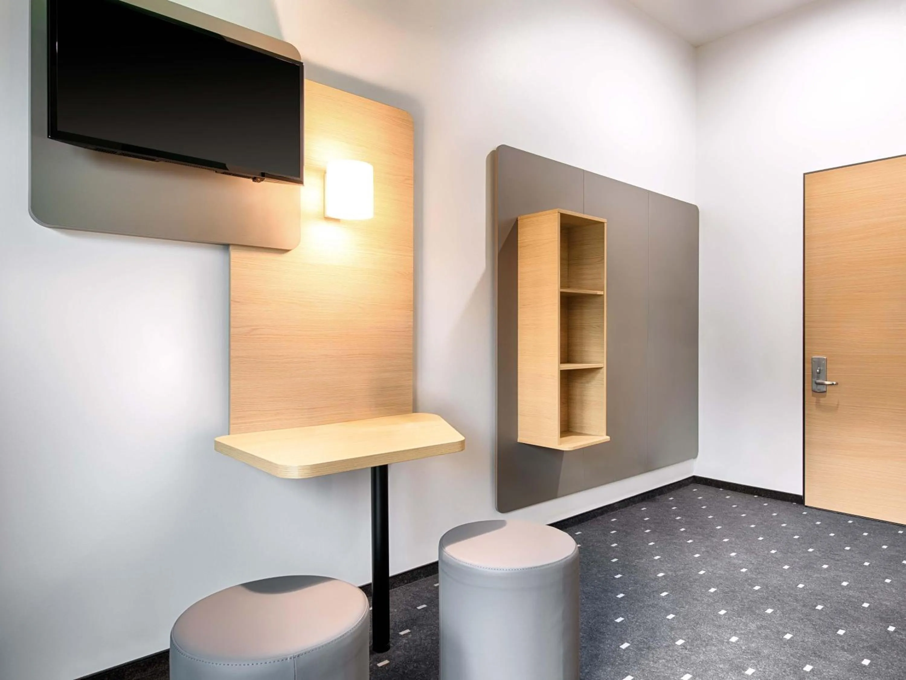 Photo of the whole room in B&B Hotel Wetzlar