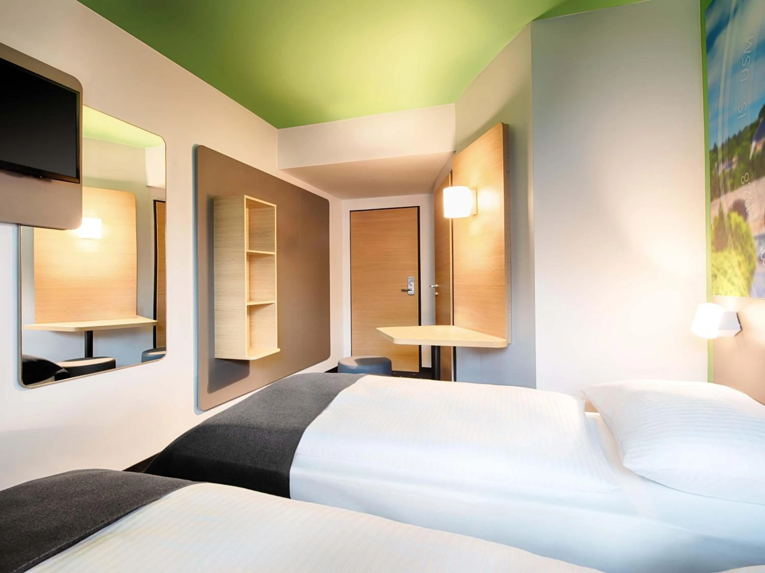 Photo of the whole room, Bed in B&B Hotel Wetzlar