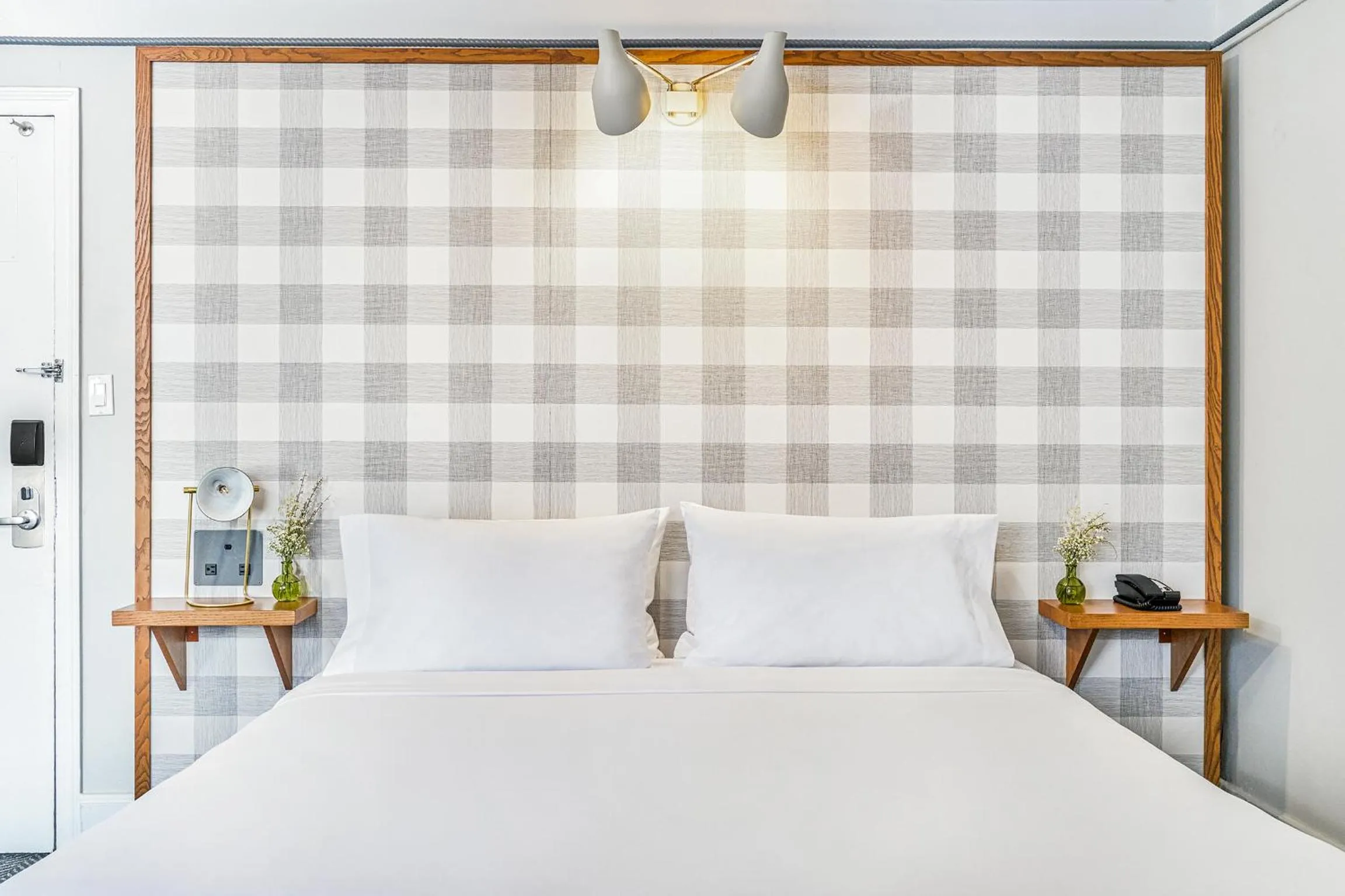 Bed in Paramount Times Square - A Generator Hotel