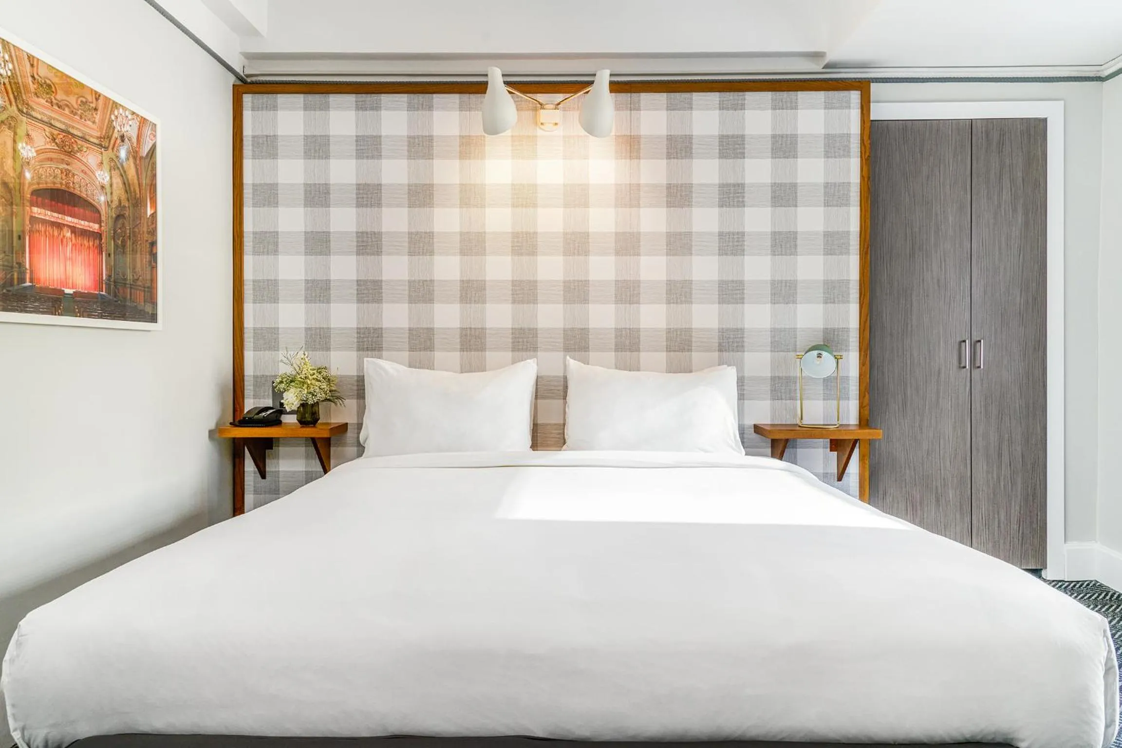 Bed in Paramount Times Square - A Generator Hotel