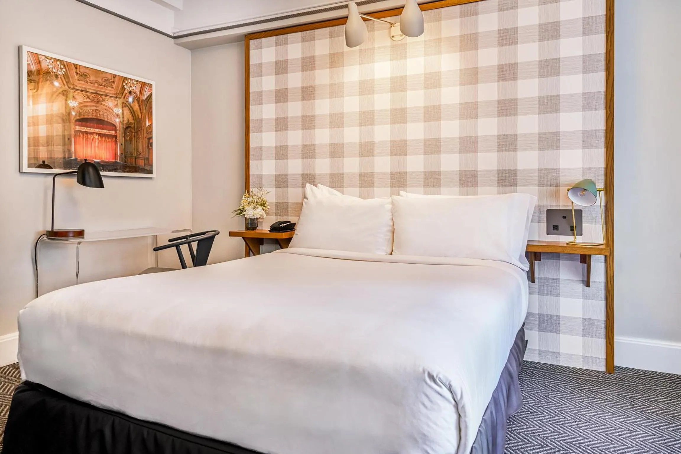 Bed in Paramount Times Square - A Generator Hotel