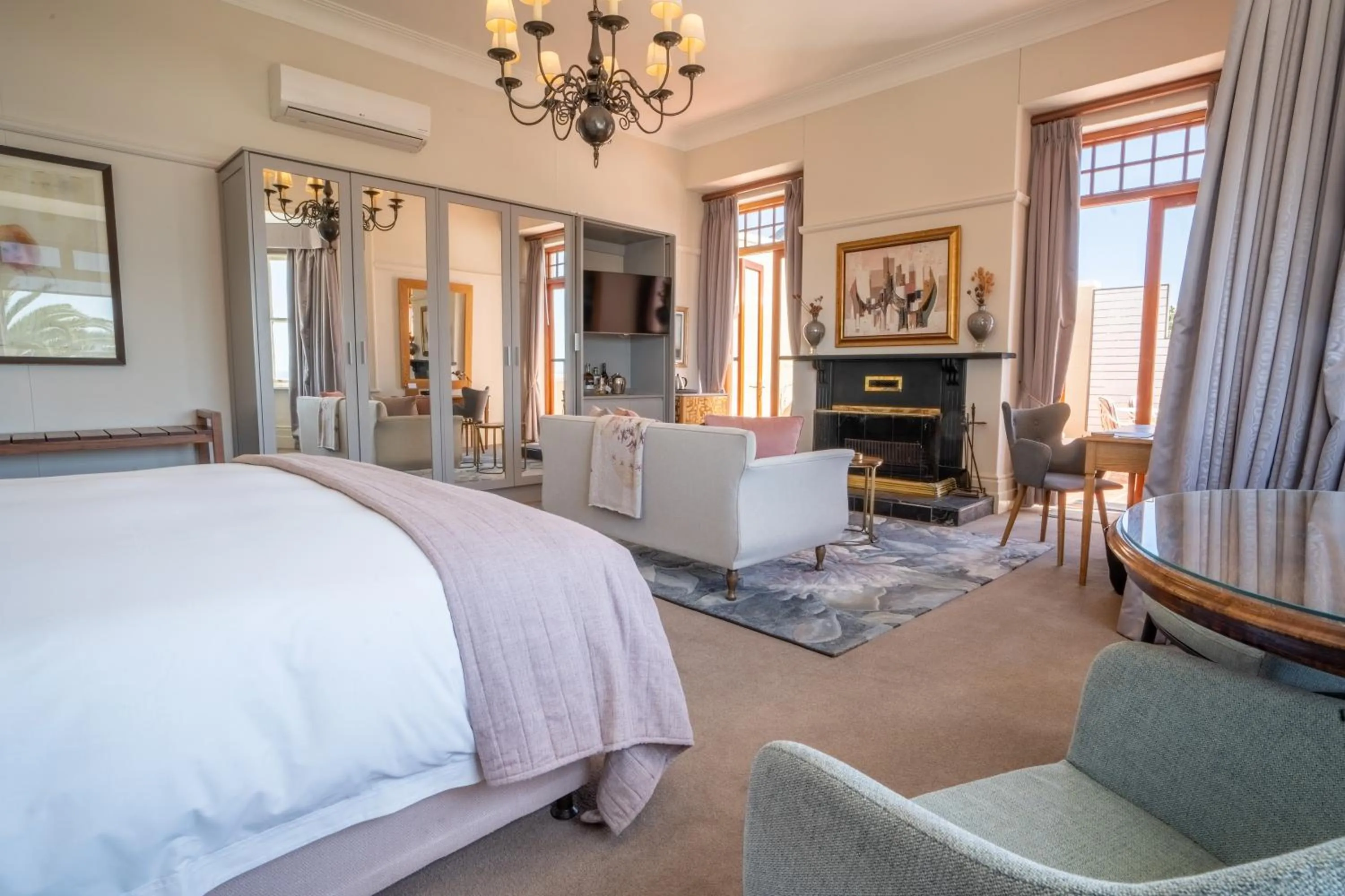 Bedroom, Bed in Ellerman House