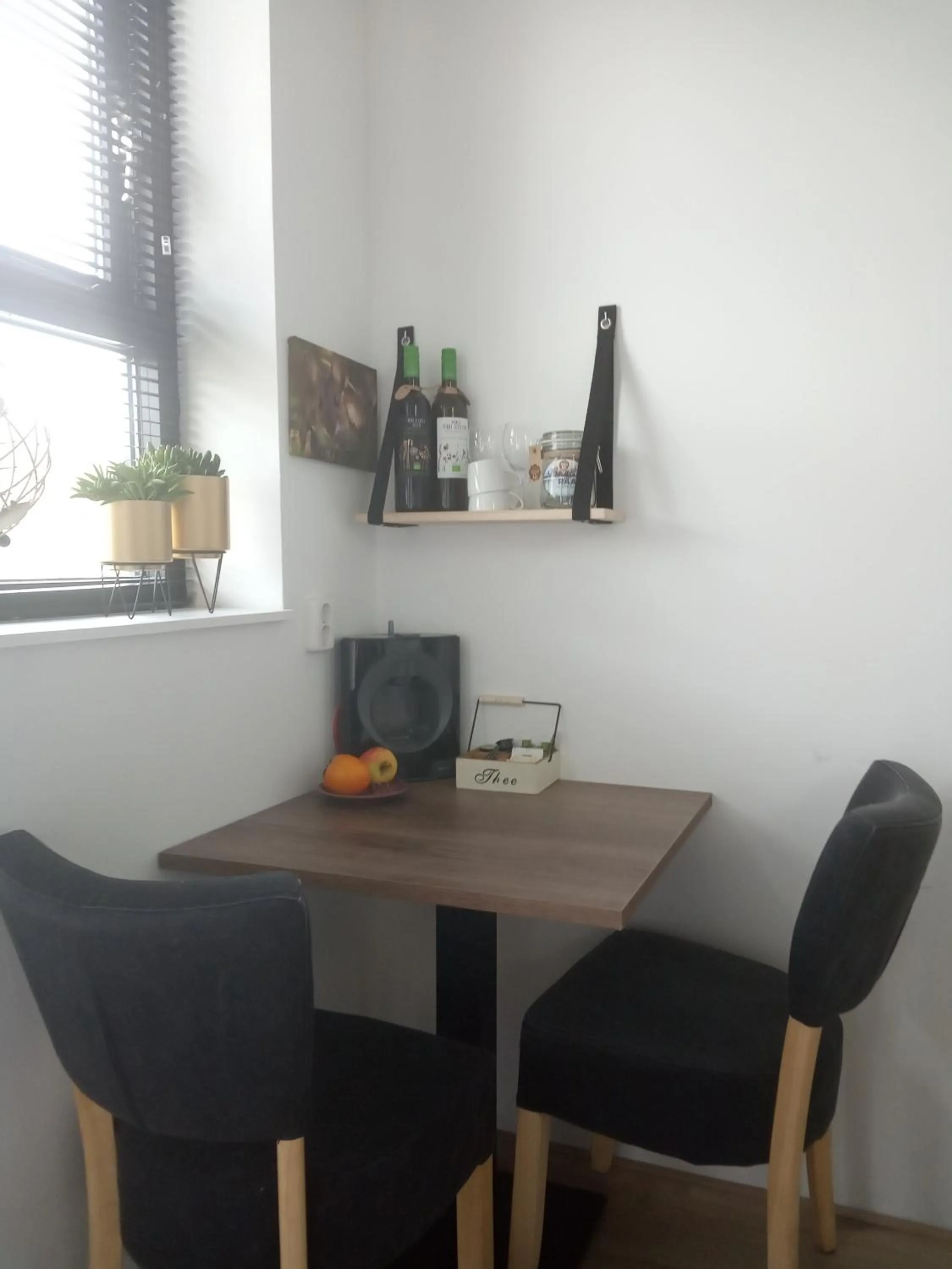 Coffee/tea facilities in Bij Maus