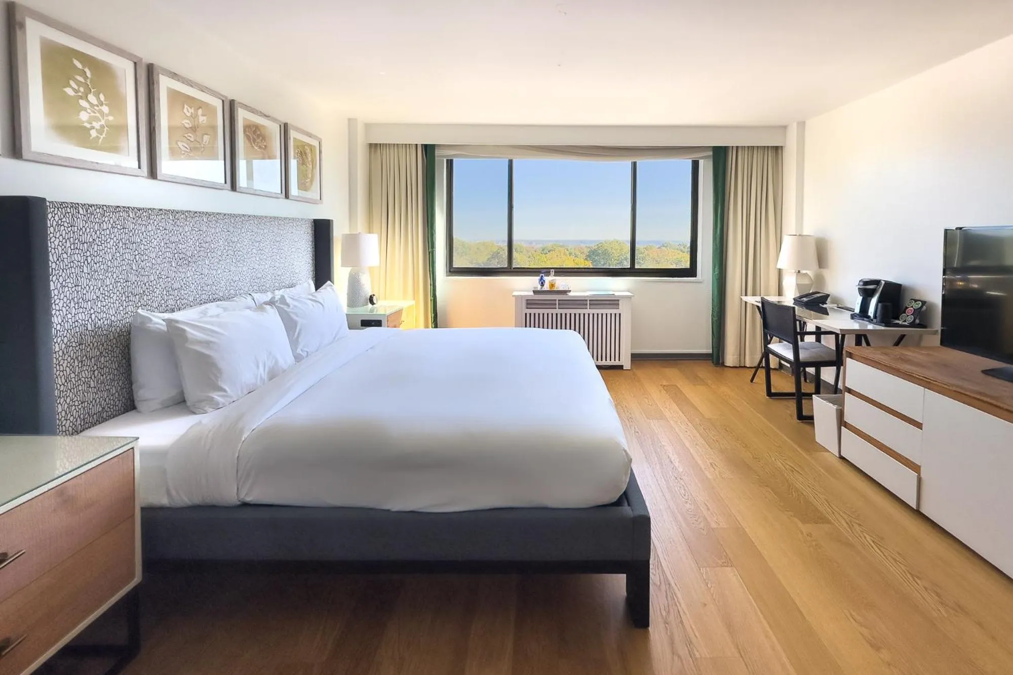 Bed in Glover Park Hotel Georgetown