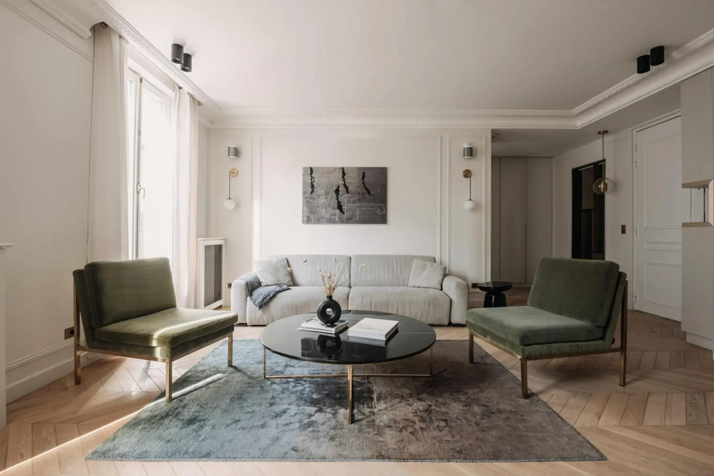 Two-Bedroom Apartment in HIGHSTAY - Luxury Serviced Apartments - Rue de Rivoli Two-Bedroom Apartment in HIGHSTAY - Luxury Serviced Apartments - Rue de Rivoli