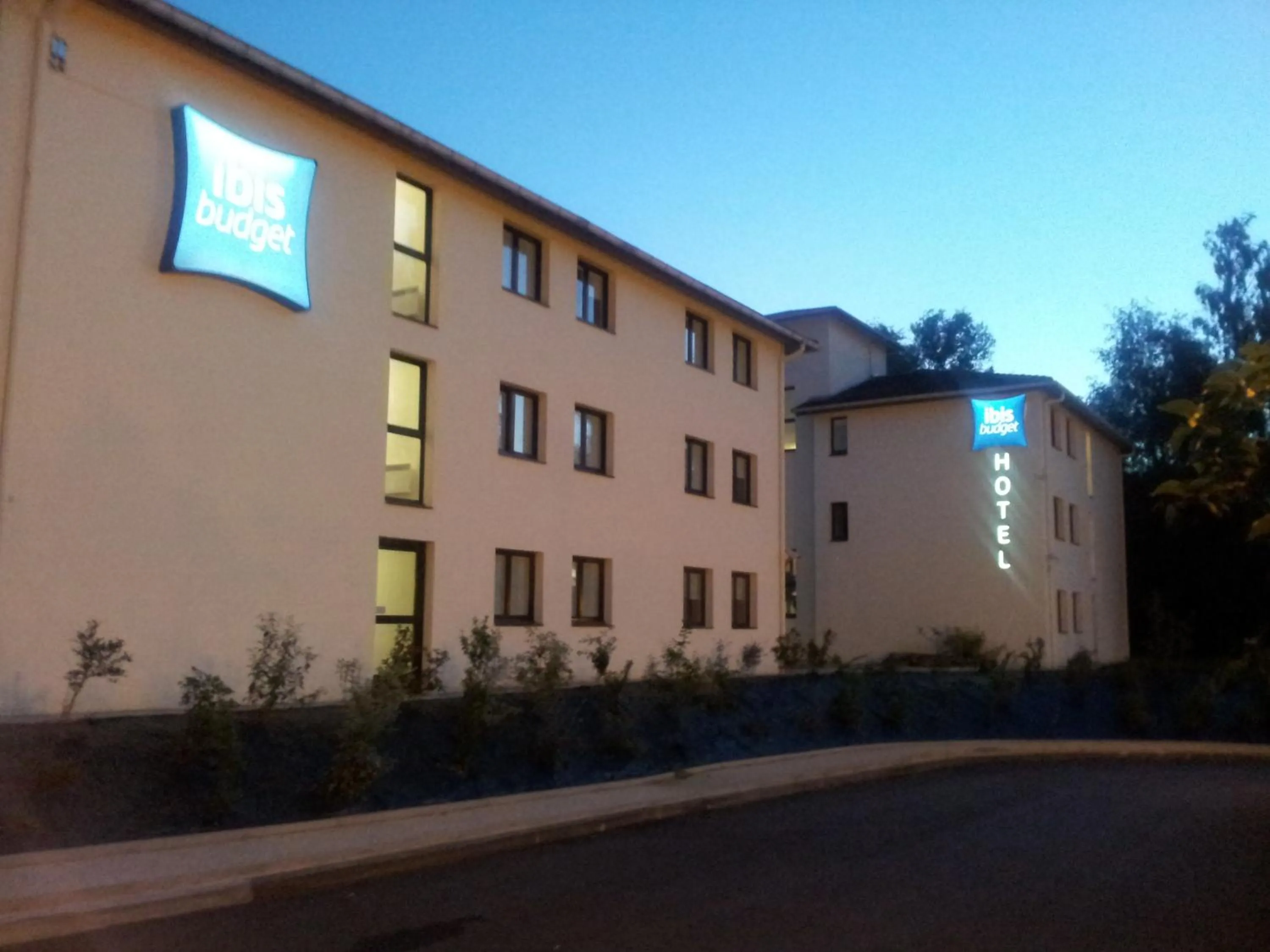 Facade/entrance in ibis budget Marne la Vallée