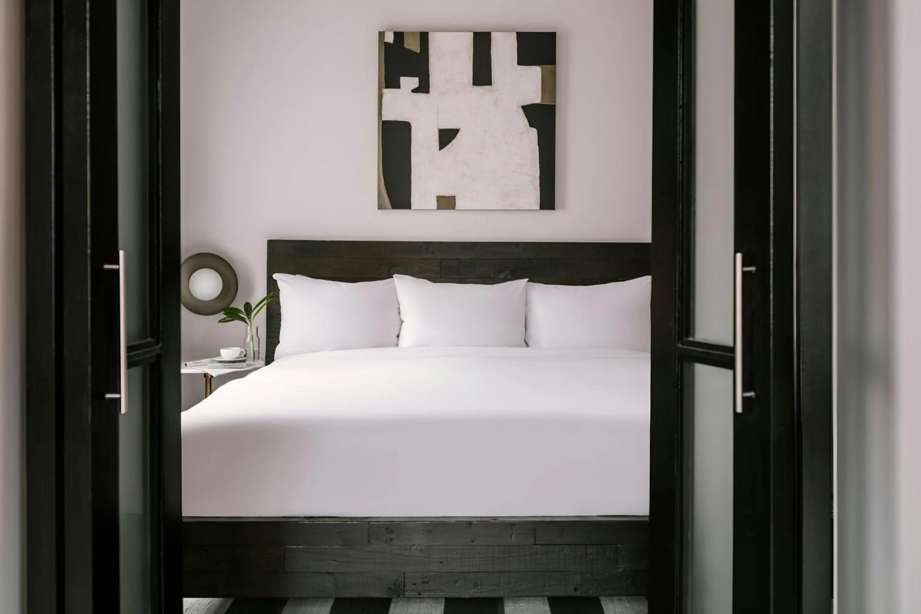 Bedroom, Bed in Duane Street Hotel Tribeca, Sonder by Marriott Bonvoy