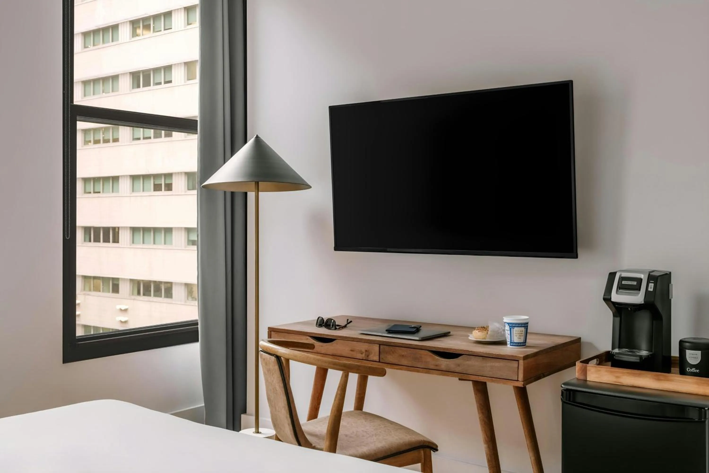 Bedroom, Bed in Duane Street Hotel Tribeca, Sonder by Marriott Bonvoy