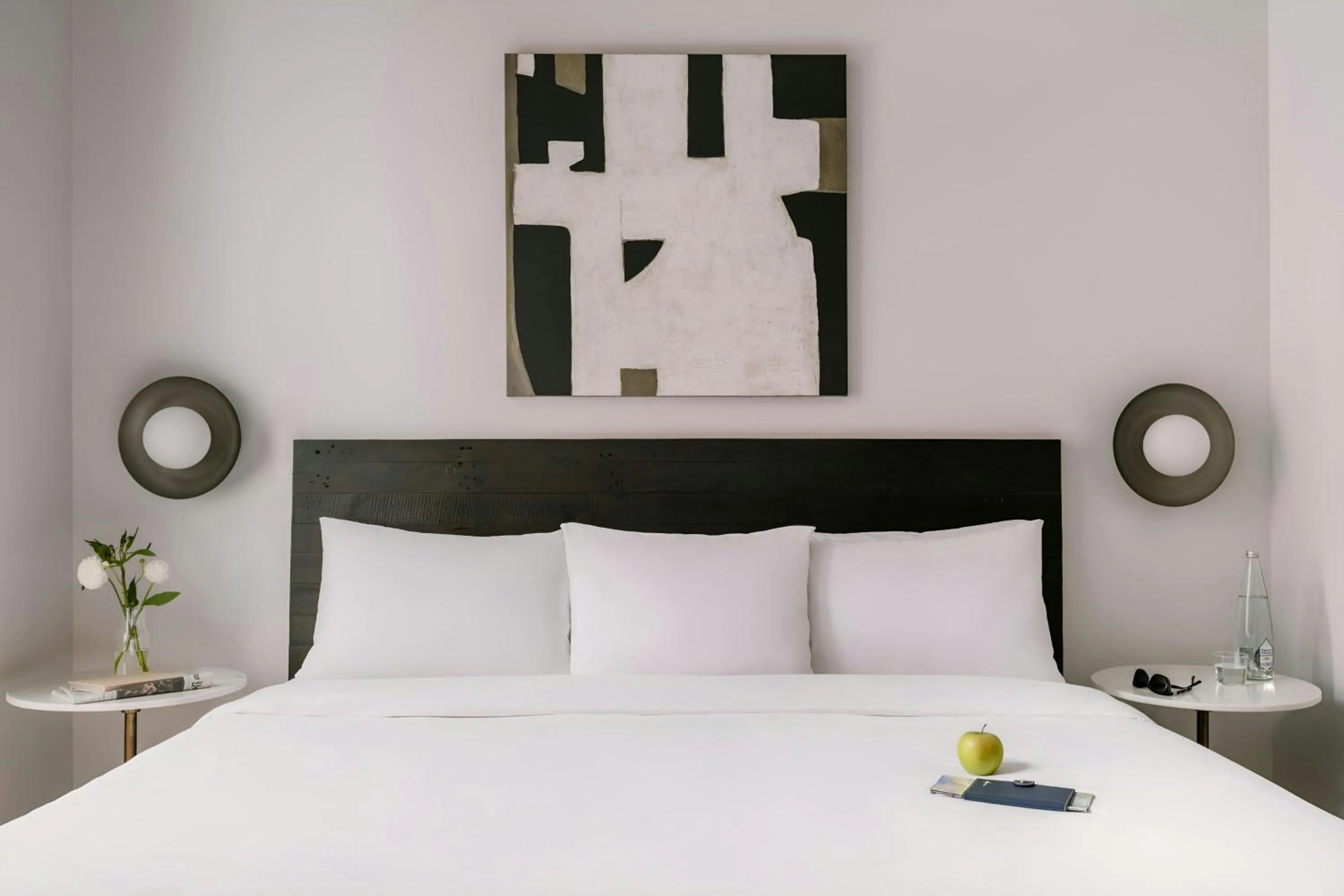 Bedroom, Bed in Duane Street Hotel Tribeca, Sonder by Marriott Bonvoy