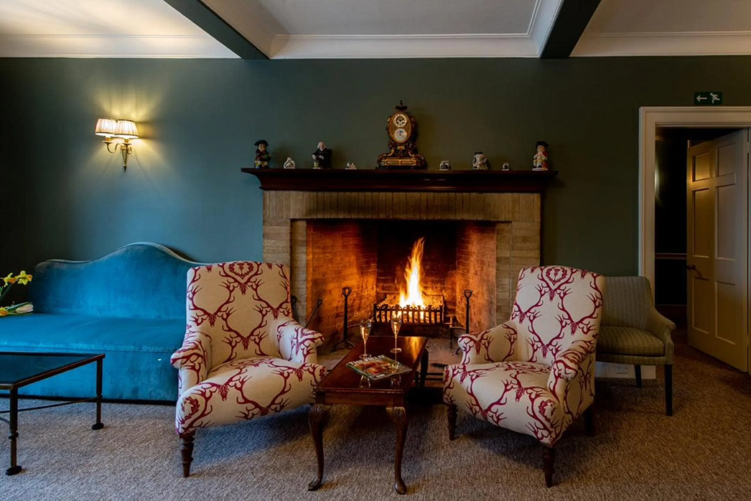 Property building in Plumber Manor Hotel