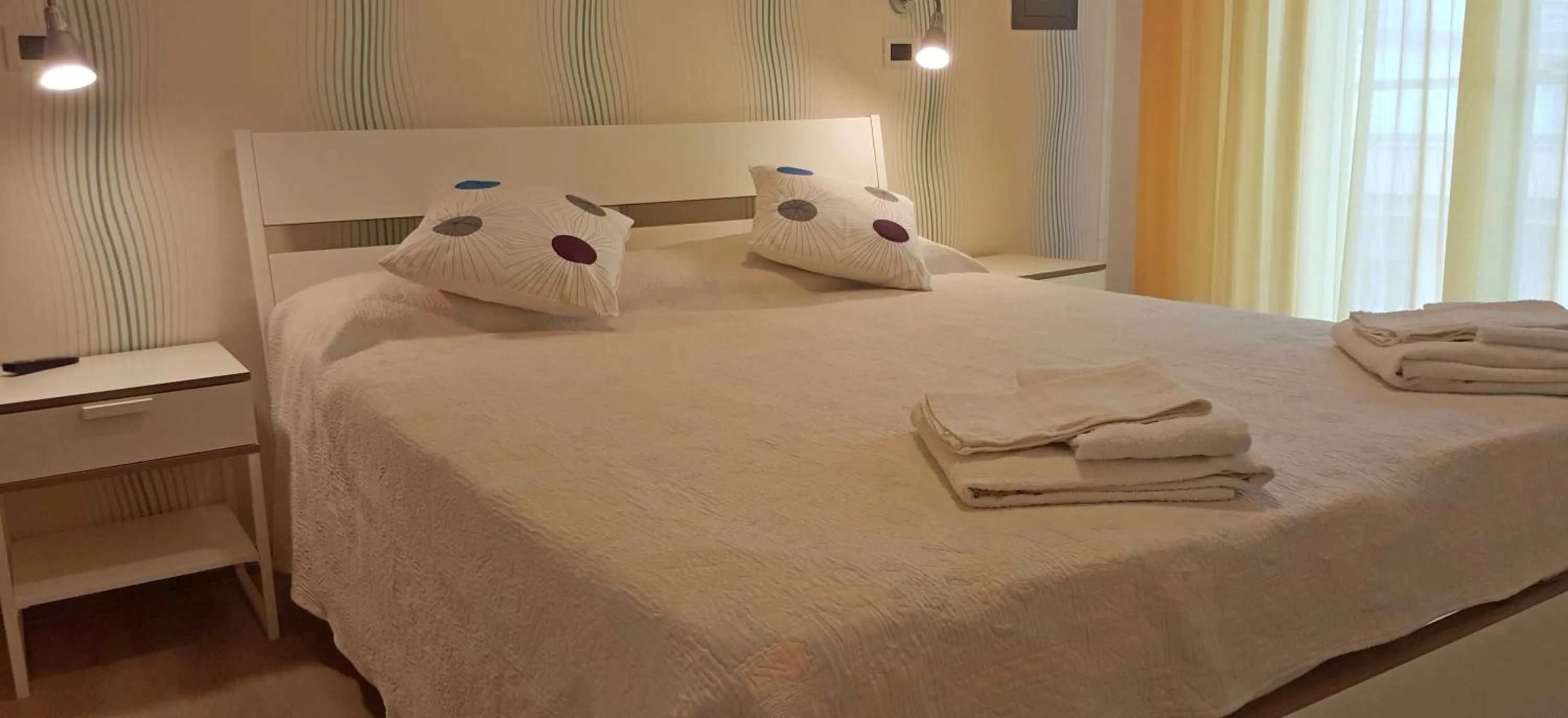 Photo of the whole room, Bed in Hotel St. Moritz