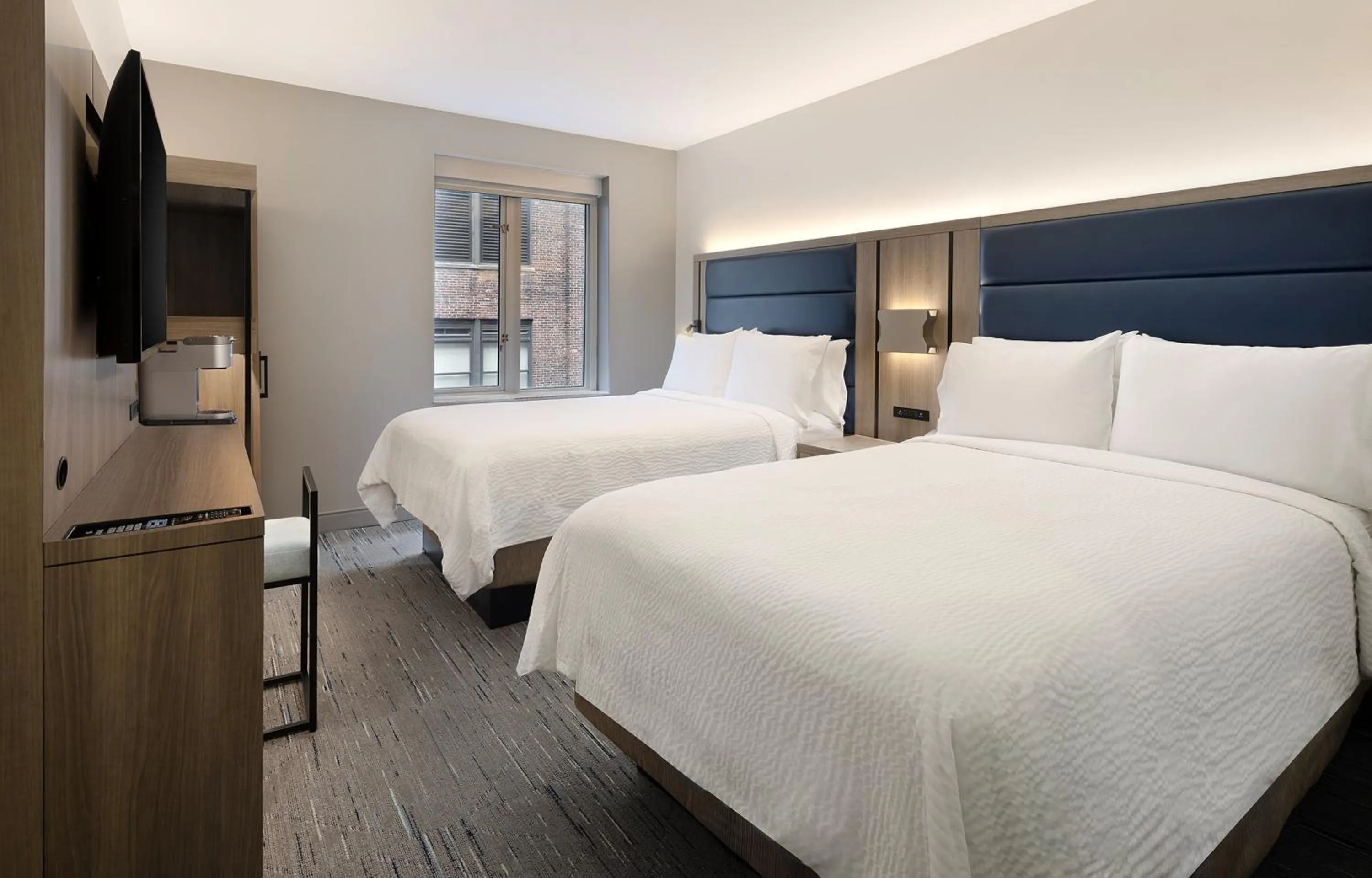 Photo of the whole room, Bed in Holiday Inn Express NYC Chelsea - NoMad Area by IHG