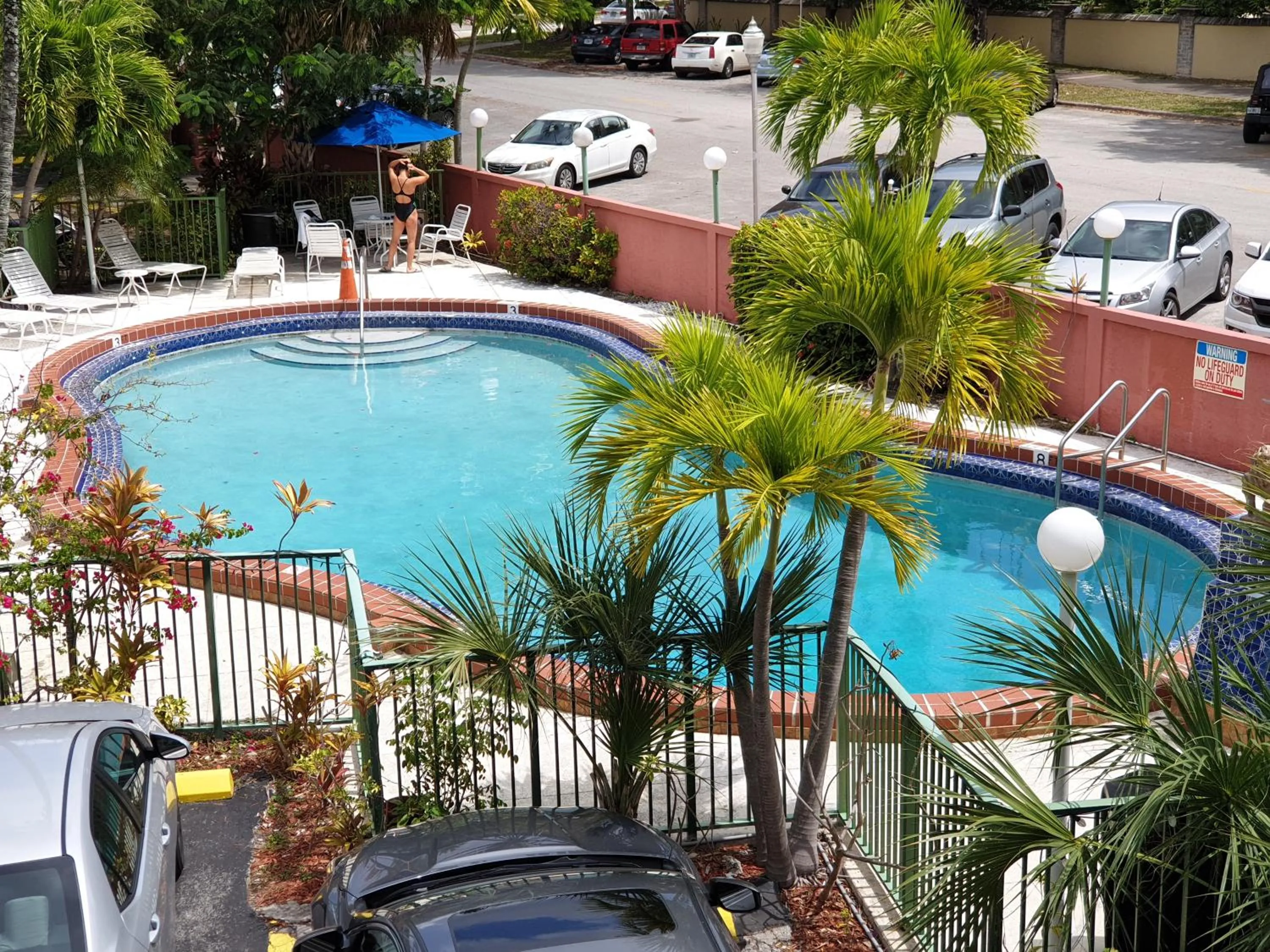 Pool view in Hotel Chateaubleau