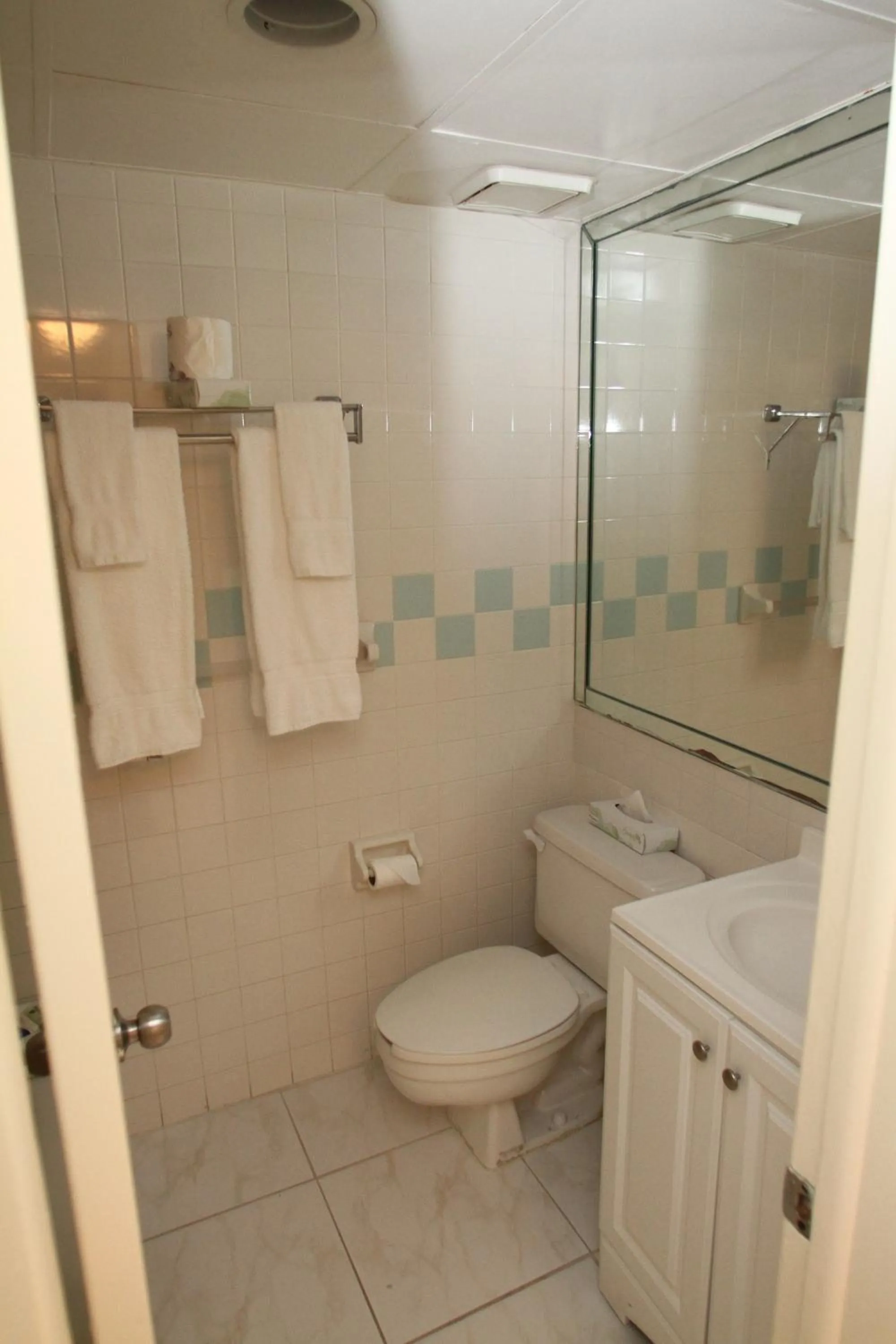 Bathroom in Hotel Chateaubleau