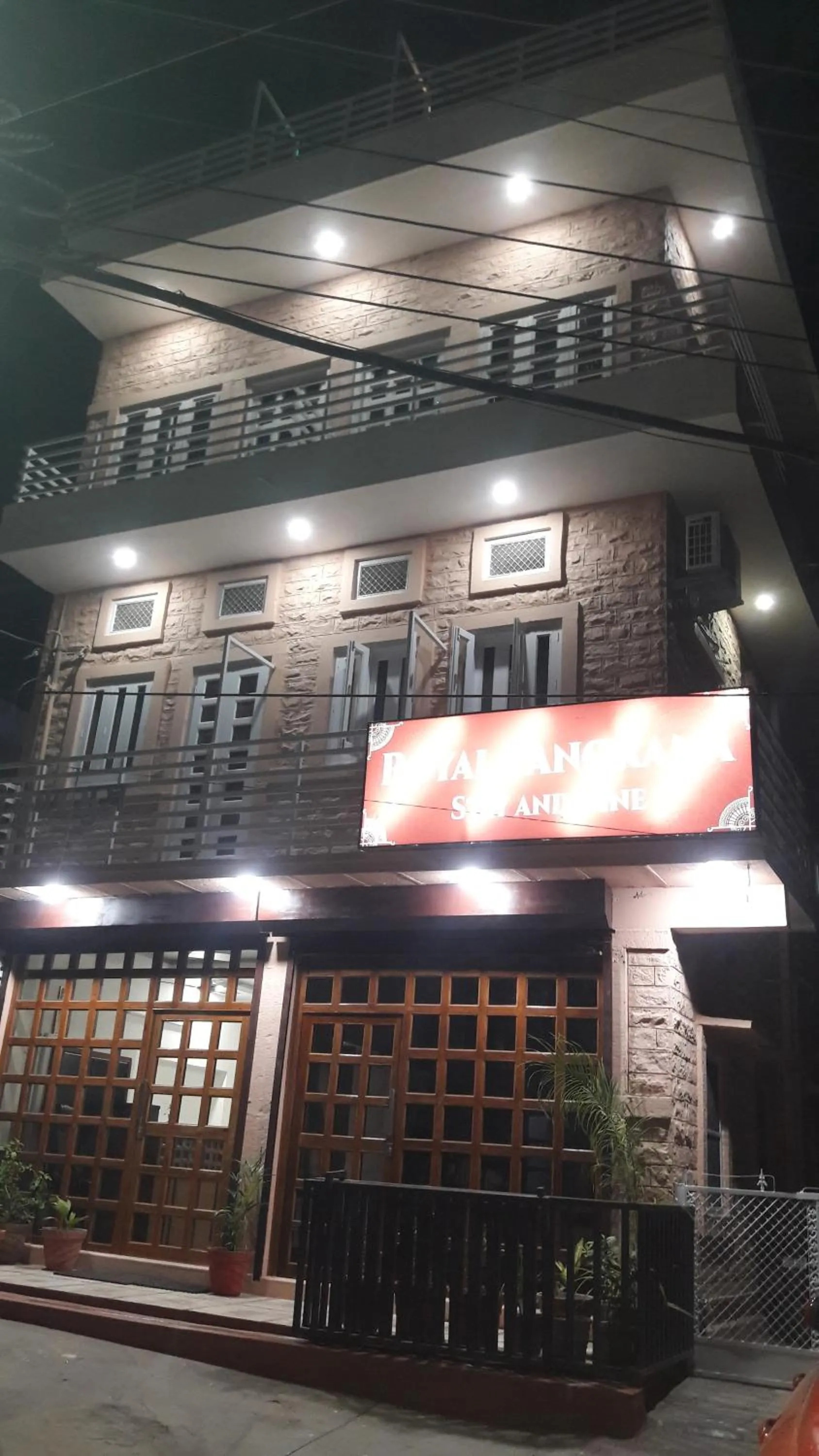 Property building in Hotel Royal Panorama