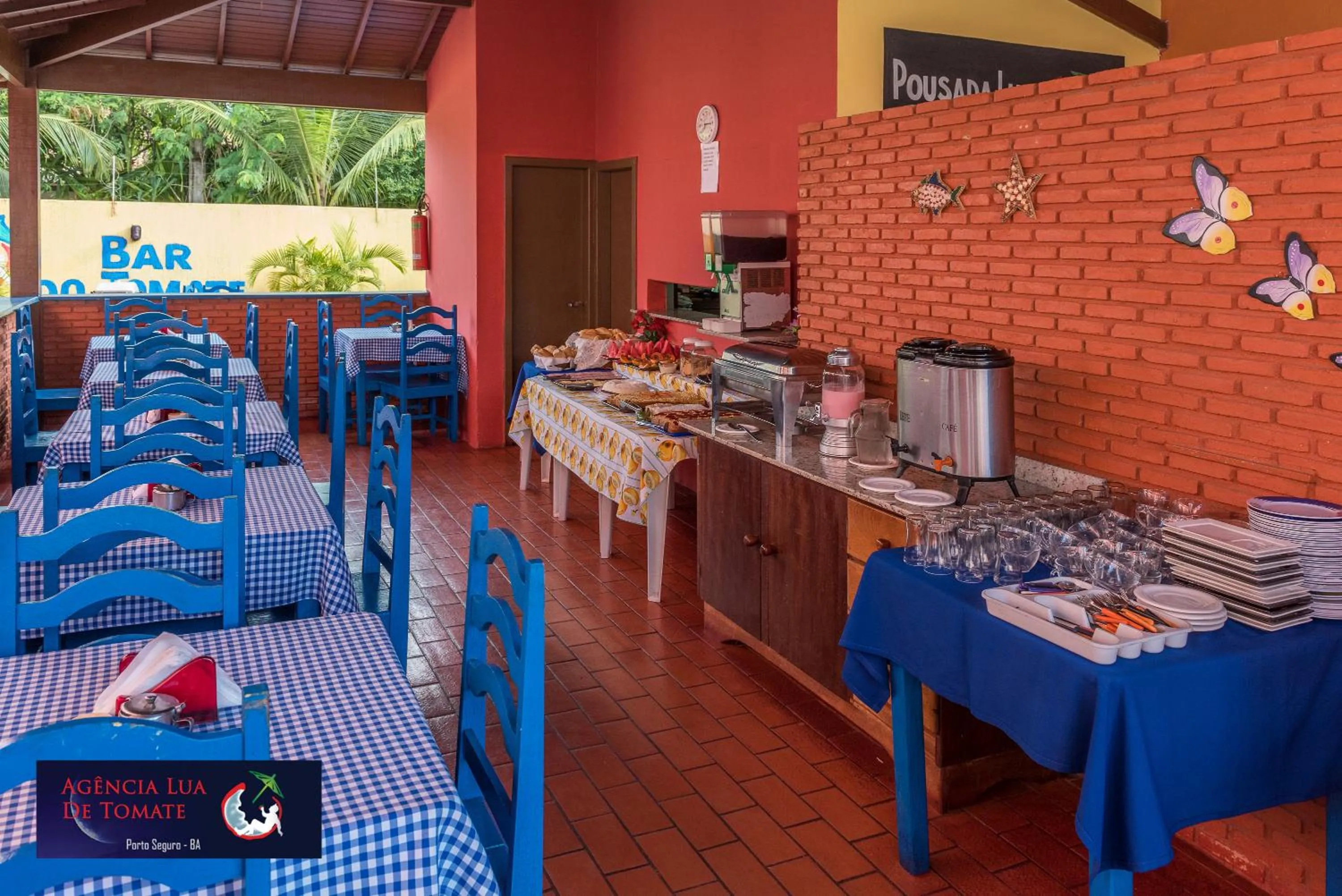 Buffet breakfast in Pousada Lua de Tomate