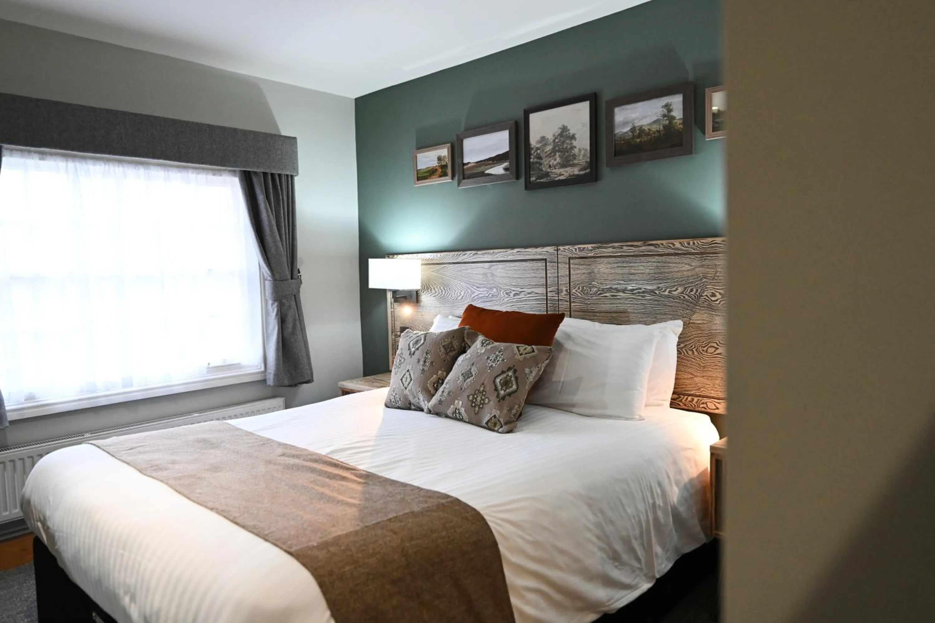 Bedroom, Bed in Crewe & Harpur, Derby by Marston's Inns