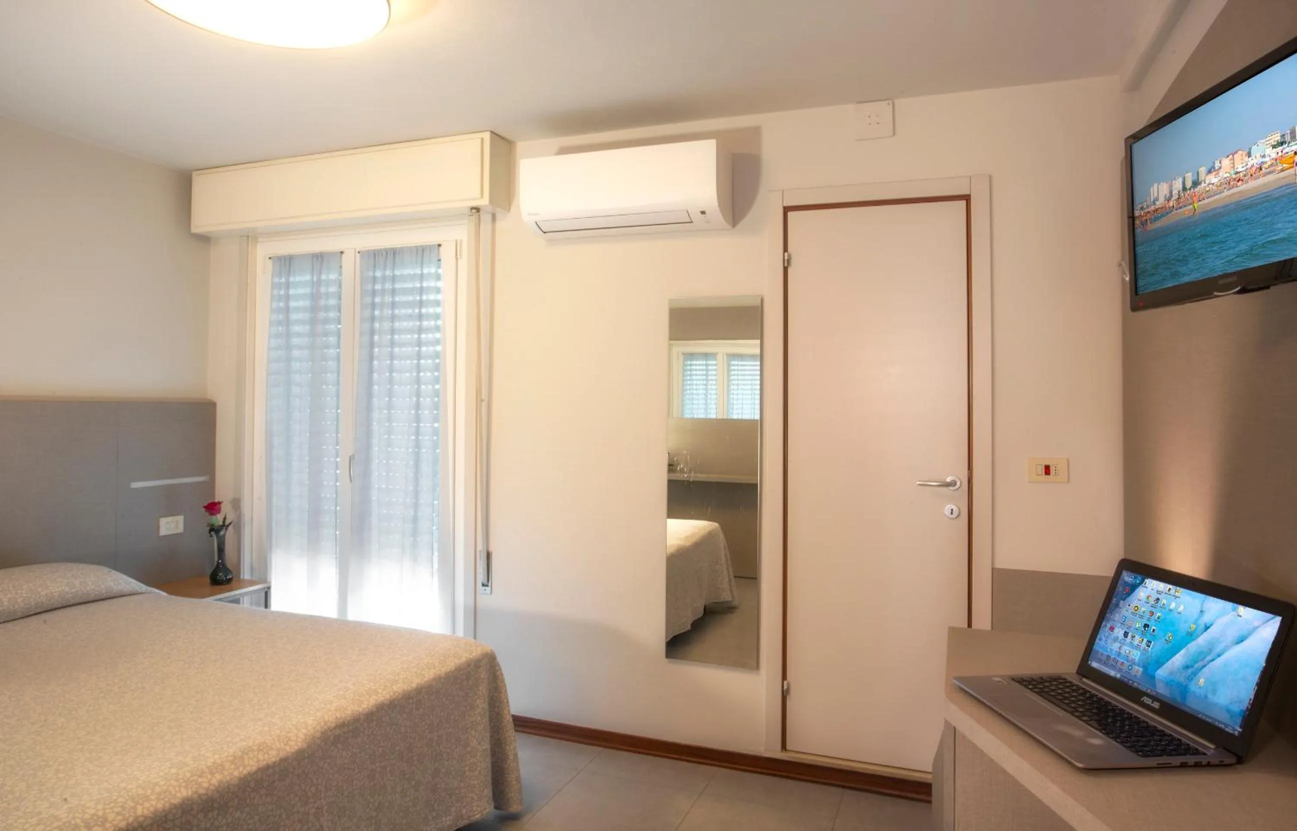 Photo of the whole room in Hotel Norma