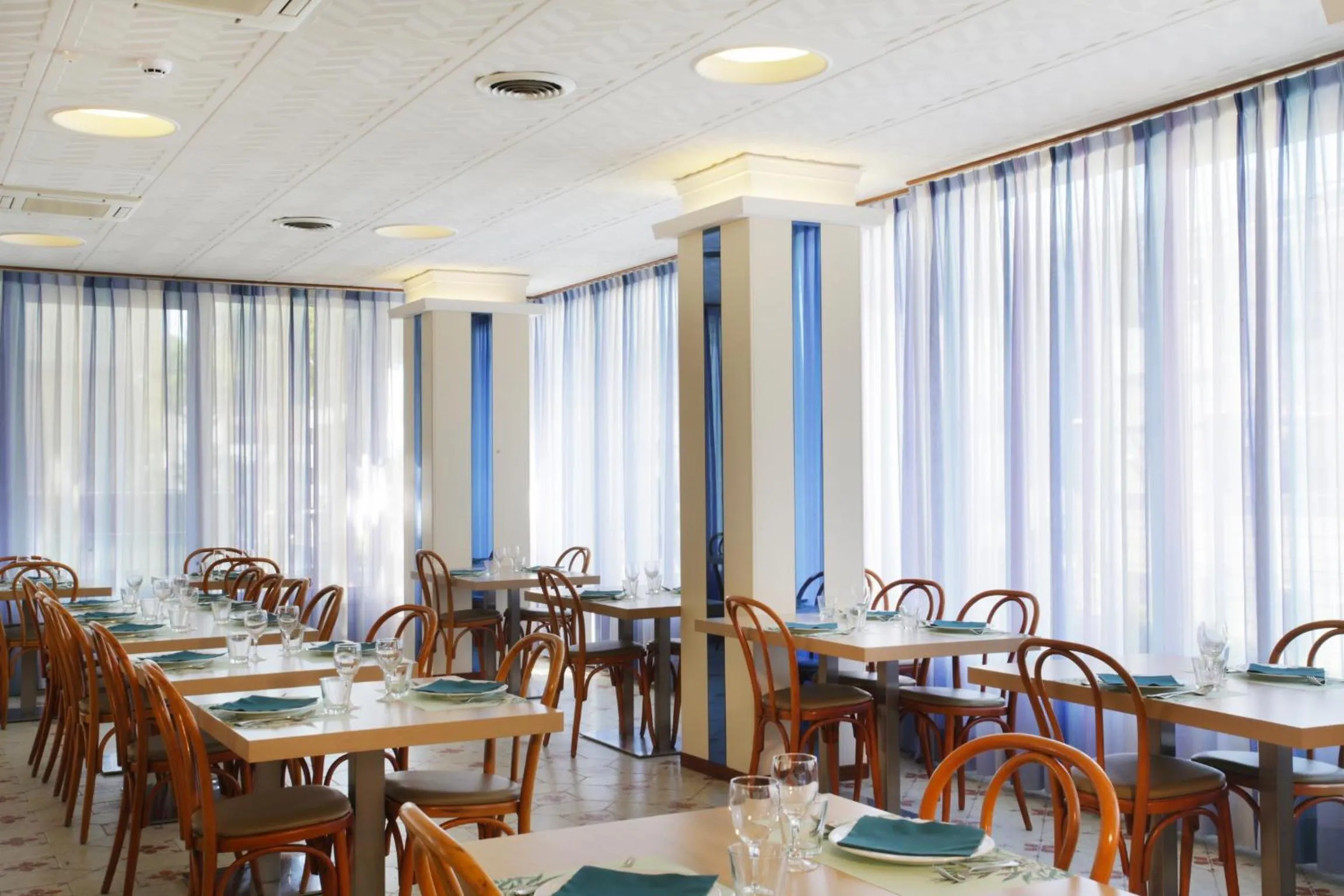 Restaurant/places to eat in Hotel Norma