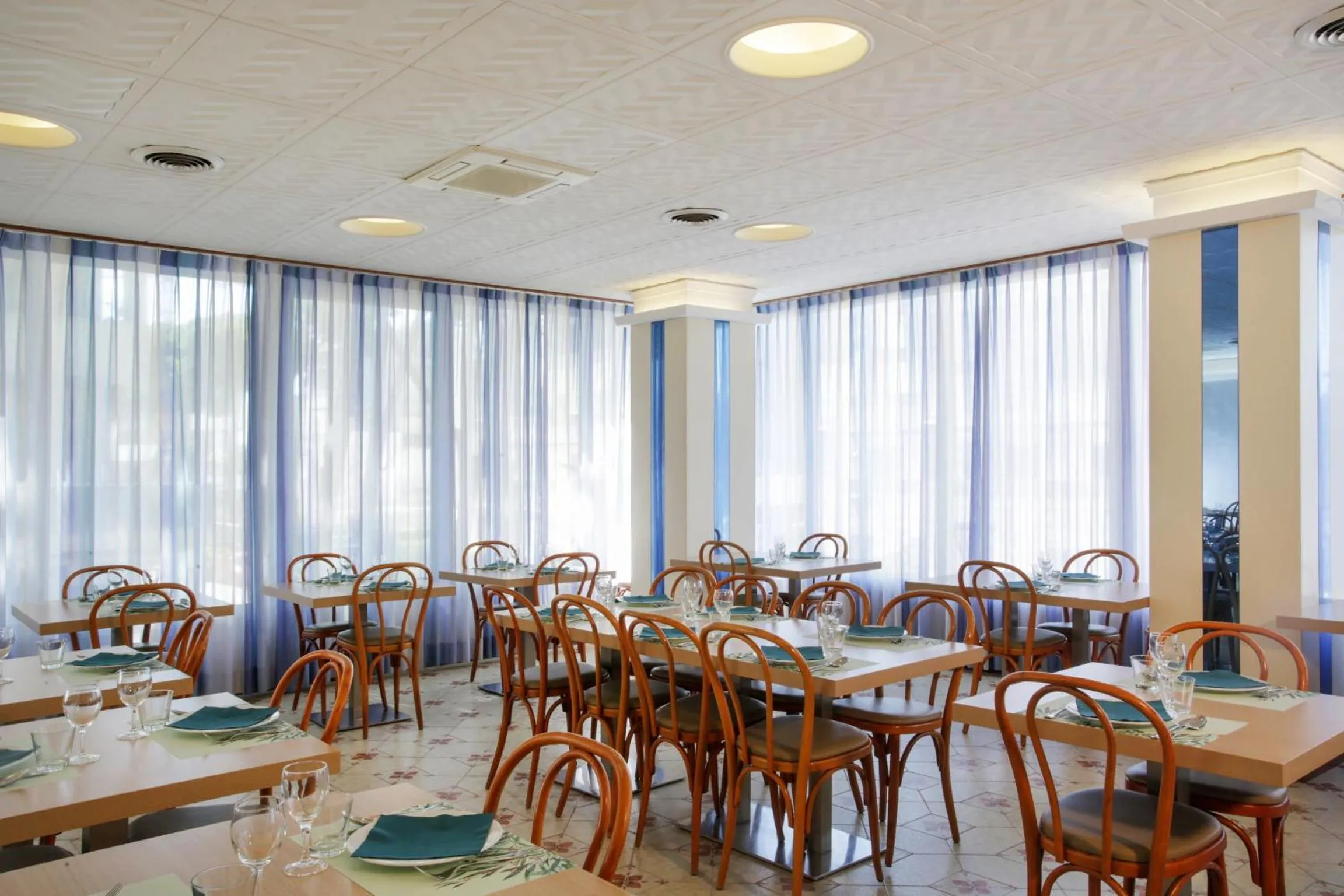 Restaurant/places to eat in Hotel Norma