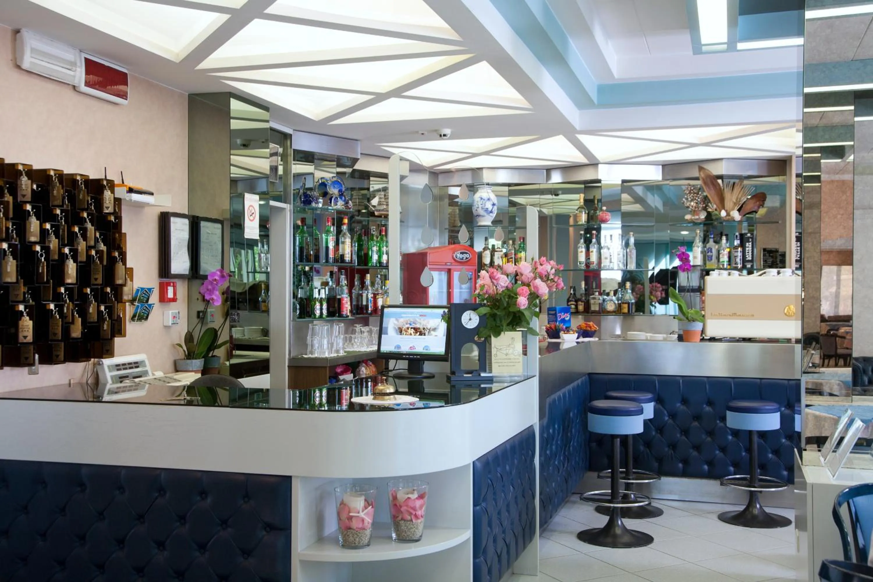 Restaurant/places to eat in Hotel Norma