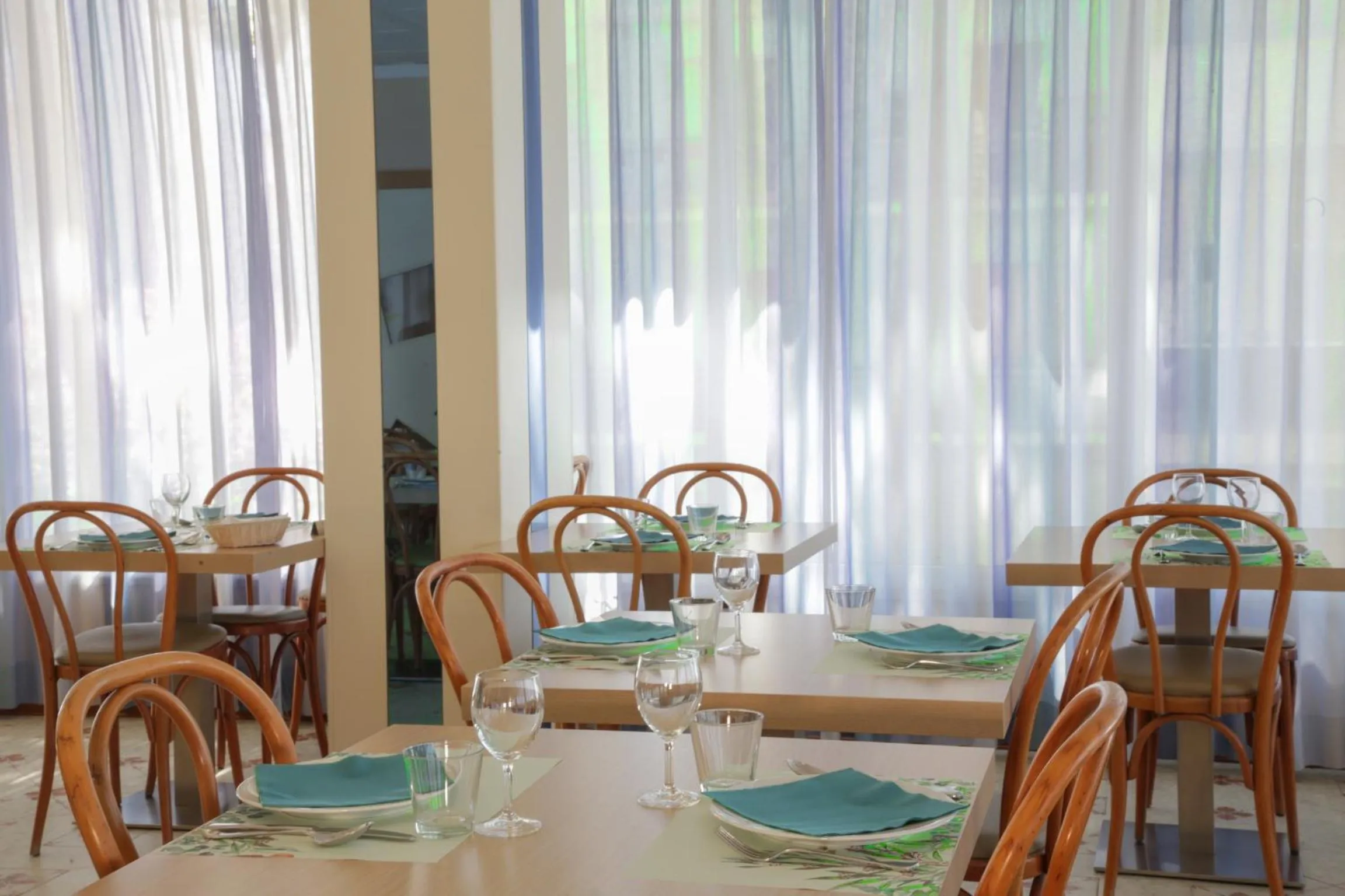 Restaurant/places to eat in Hotel Norma