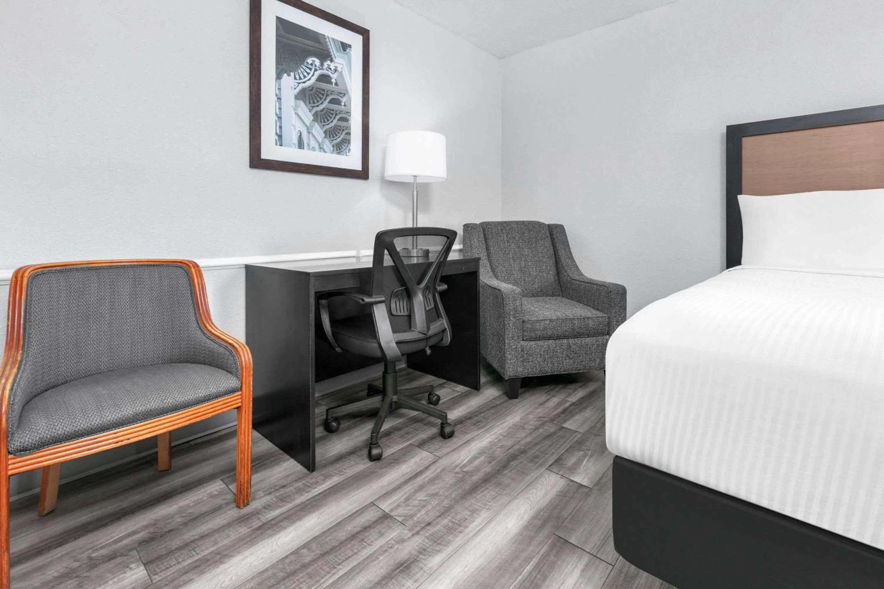 Photo of the whole room, Bed in Baymont by Wyndham Austin University Area