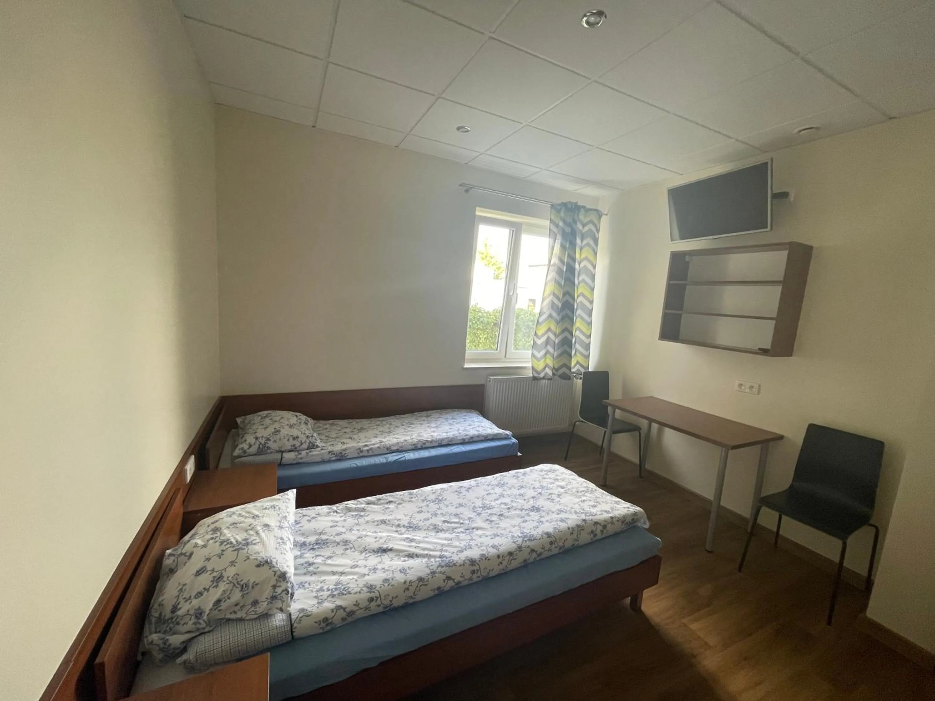 Triple Room with Shared Bathroom in ANNA NOCLEGI