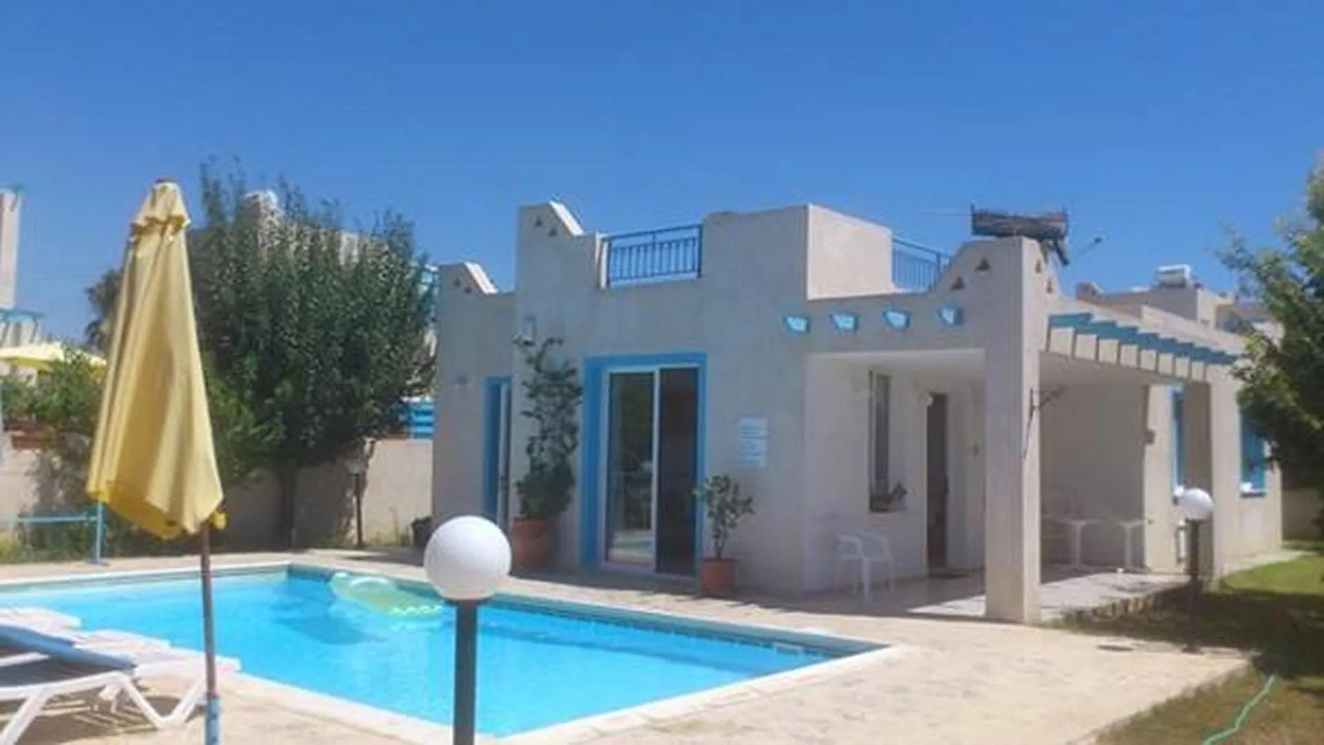 Swimming pool in Philippos Paphos villas - villa 3